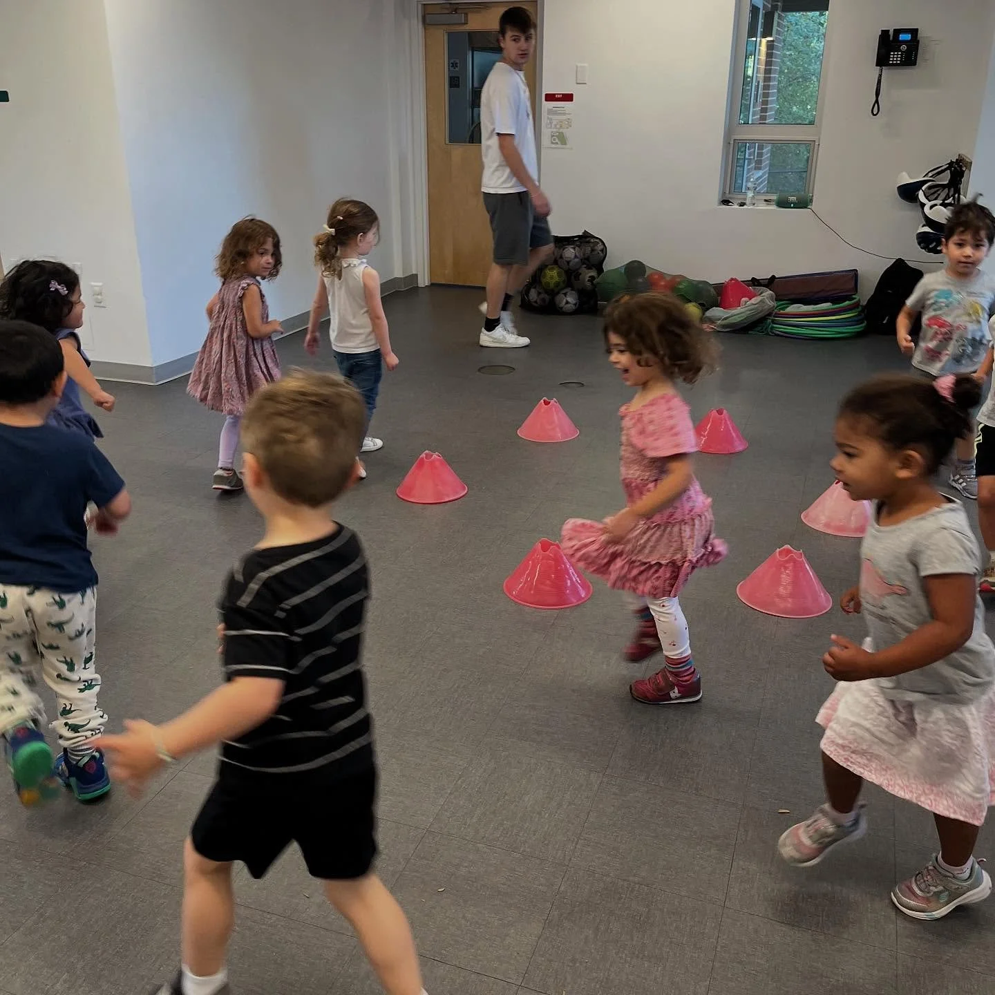 We have been enjoying visits from our enrichment programs this month, including Spanish, music and sports/ movement. Coach Evan from Be Ahead of the Game had our Evergreen friends stretching, running and playing soccer. Great exercise!!🏃🏾&zwj;➡️⚽️?