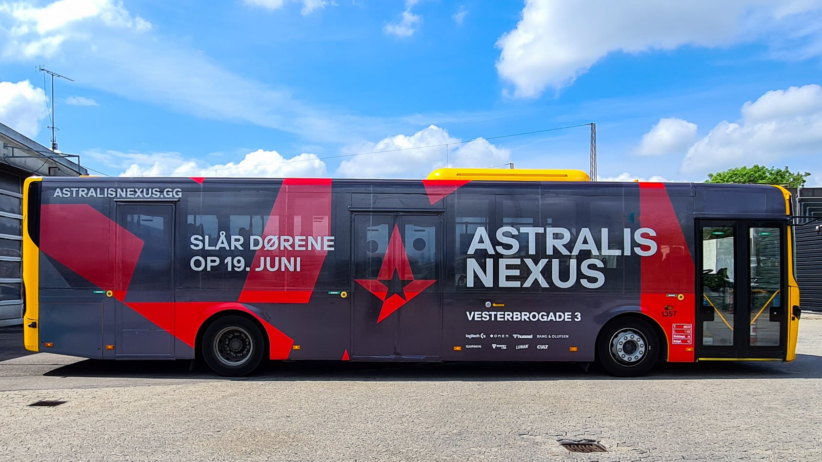 AstralisNexus_Bus - Kopi.jpg