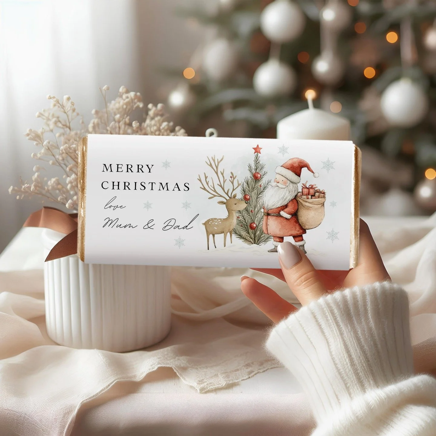 Who doesn't like the gift of chocolate?! I have designed some chocolate bar wrappers that you can wrap around any standard size 100g bar of chocolate and gift to your friends or loved ones this christmas. A great stocking filler or gift.
Head over to