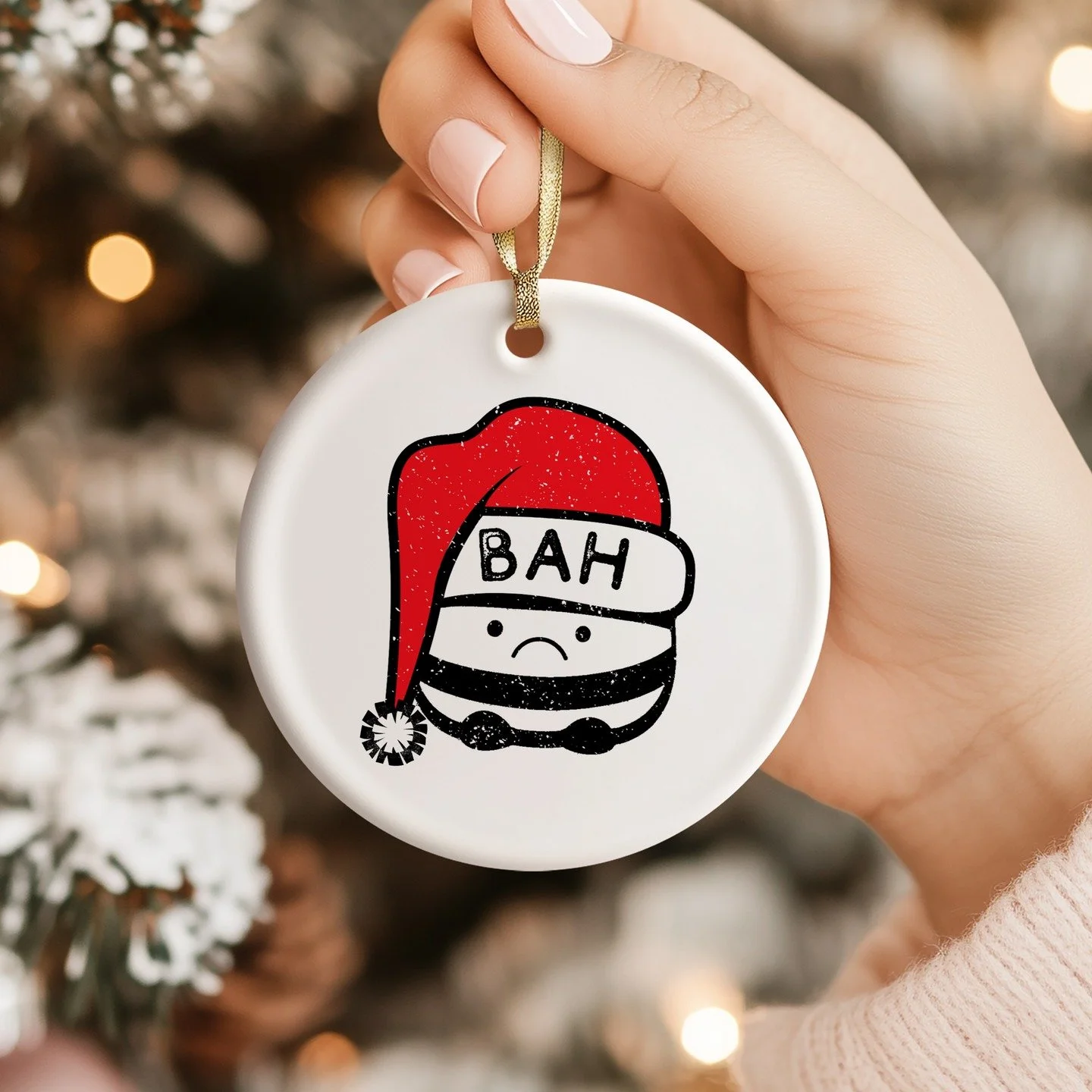 I absolutely love Christmas, but this design is for those of you that don't, or do, but just like to grumble anyway! A cute little humbug dude for you to use on your festive t-shirts or ornaments... 
#bahhumbug #christmastime #graphicdesigner #freela