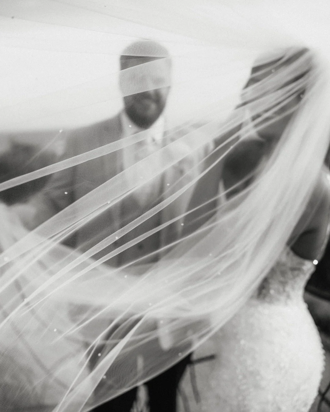 Evie&amp;Jonathan
.
Photo&amp;Video: @imaginelovecinema
Venue: @marquesmontemolar
WP: @yolandacoelloevents
Hairstylist: @dubinina_hairstylist
MUAH: @marina_brovko_bridalmakeup 
Florist: @esencia_floral
Catering: @elpobletevents
Cake: @caperucitacupca