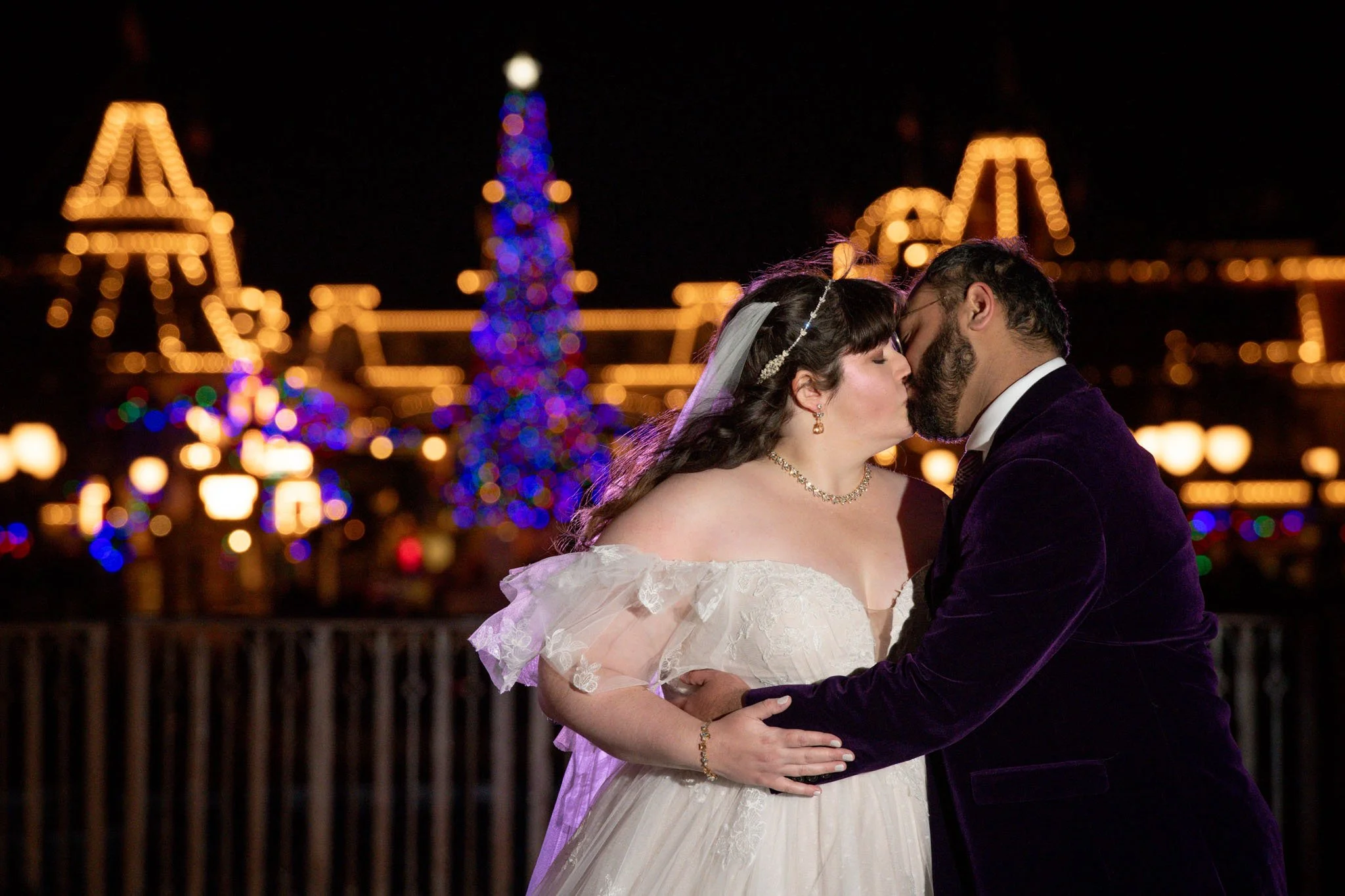 DeShawna Willis_Dean-Brouillette-6124Walt Disney World Christmas.jpg