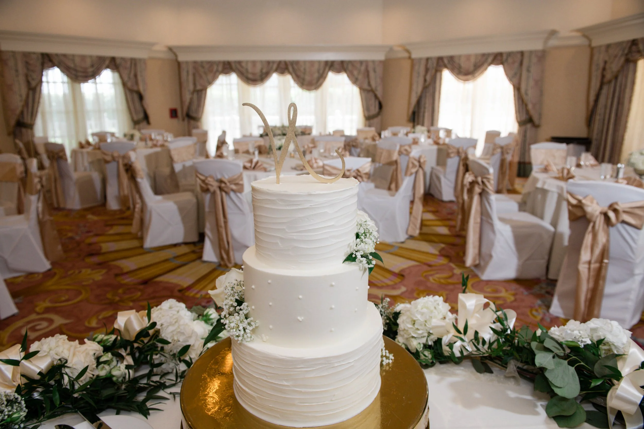 Pacheco 599930522-8349Grand Floridan White Hall.jpg