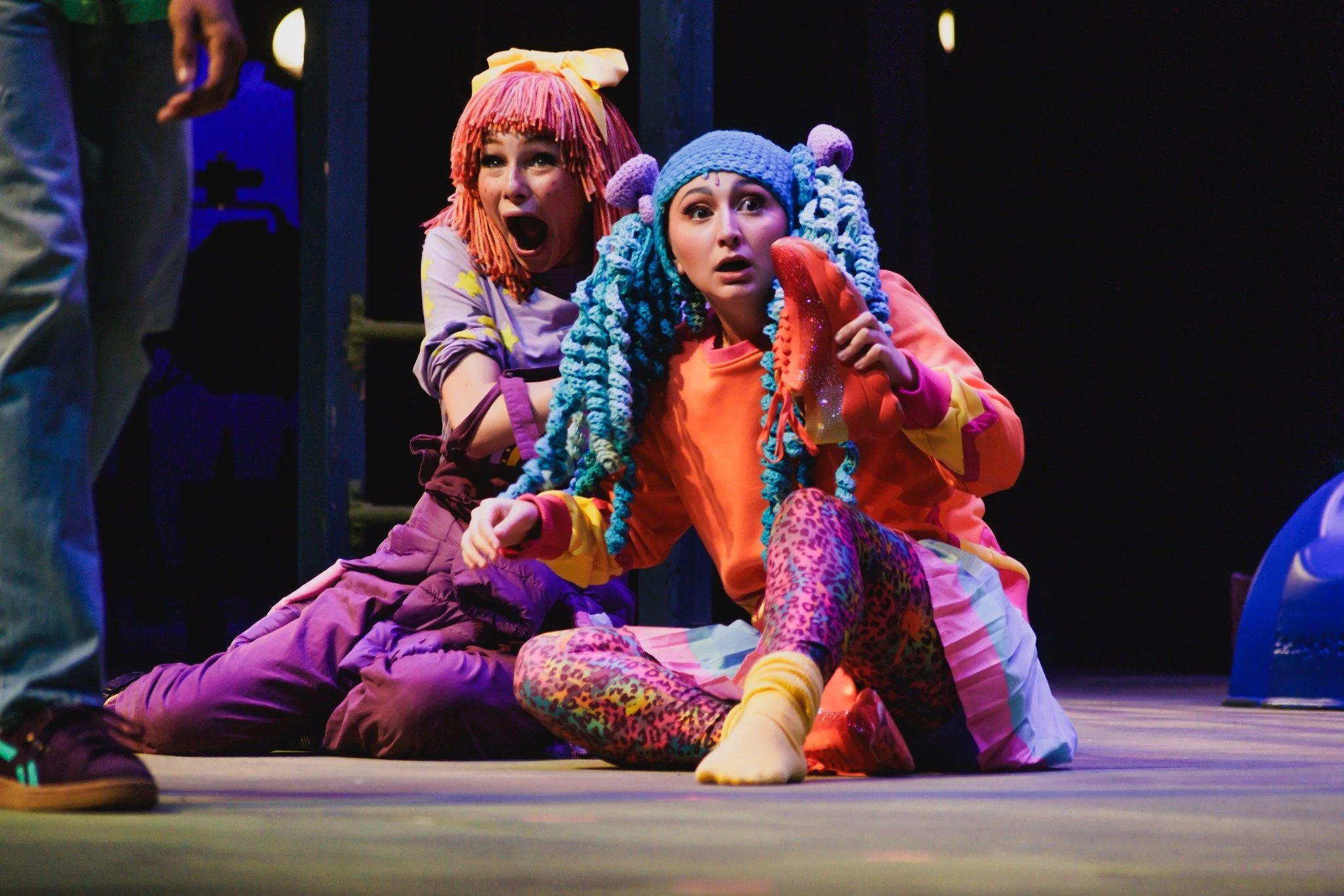 🚨 Two shows today! 🚨

JUNIE B. JONES IS NOT A CROOK takes the stage at Pearce Auditorium for one weekend only, and today you have two chances to see it. This playful, one-hour adventure is perfect for families and fun for all ages.

🎭 Today at 2:3
