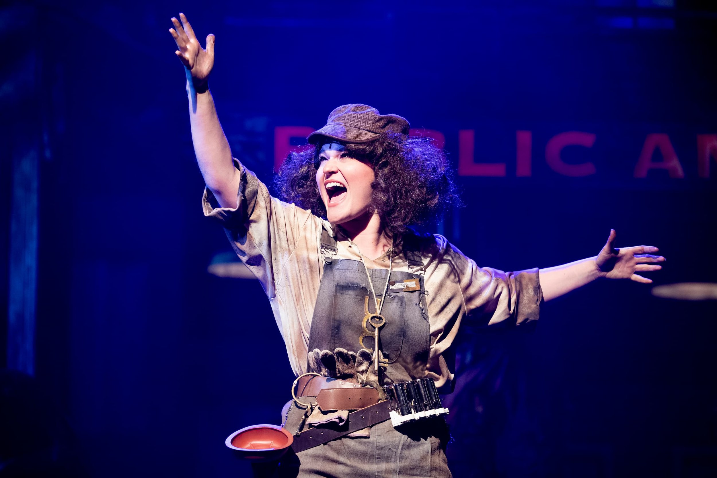 BU57325_111022 Urinetown AJR0065.jpg