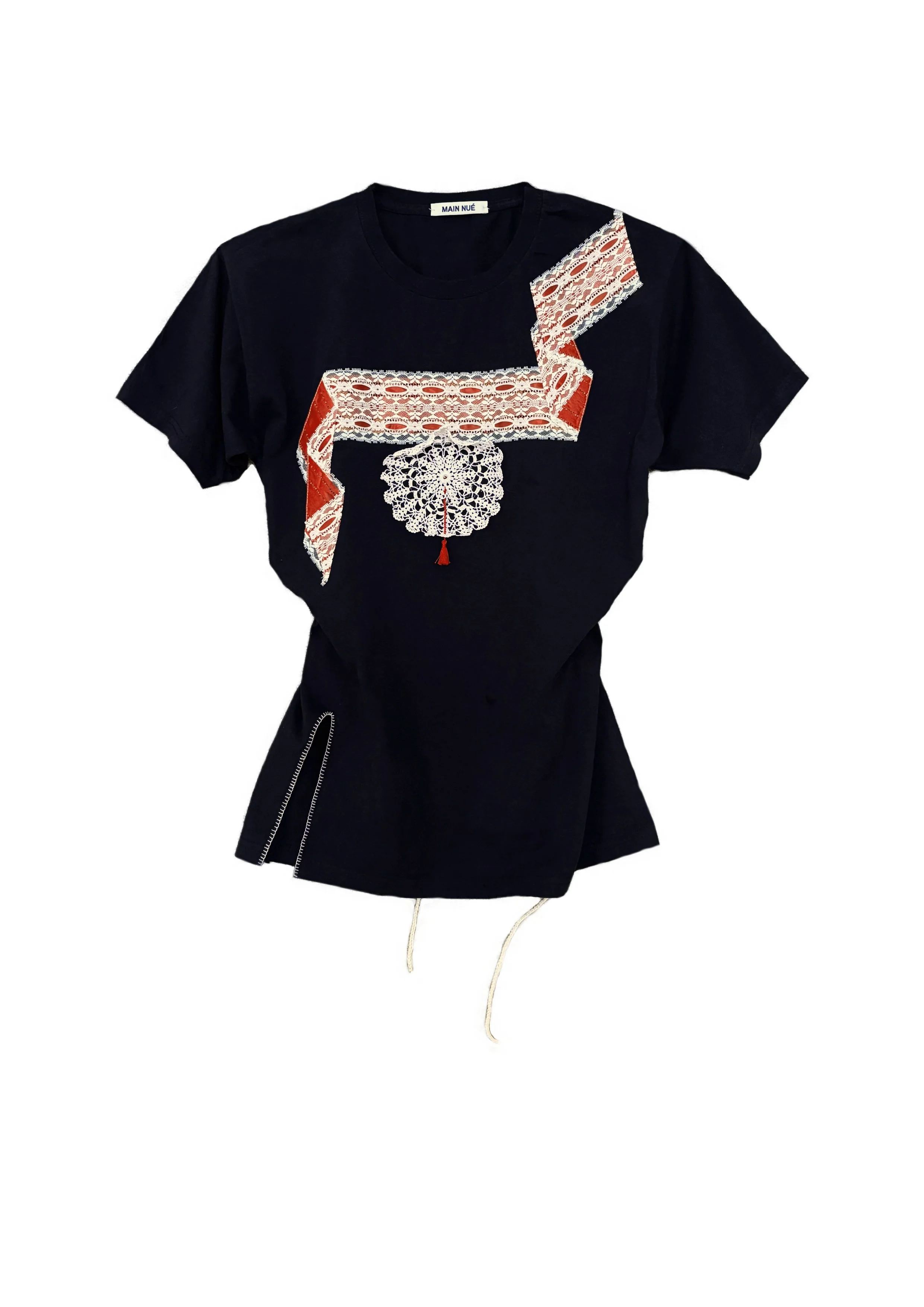 horizontal lace rosette tee