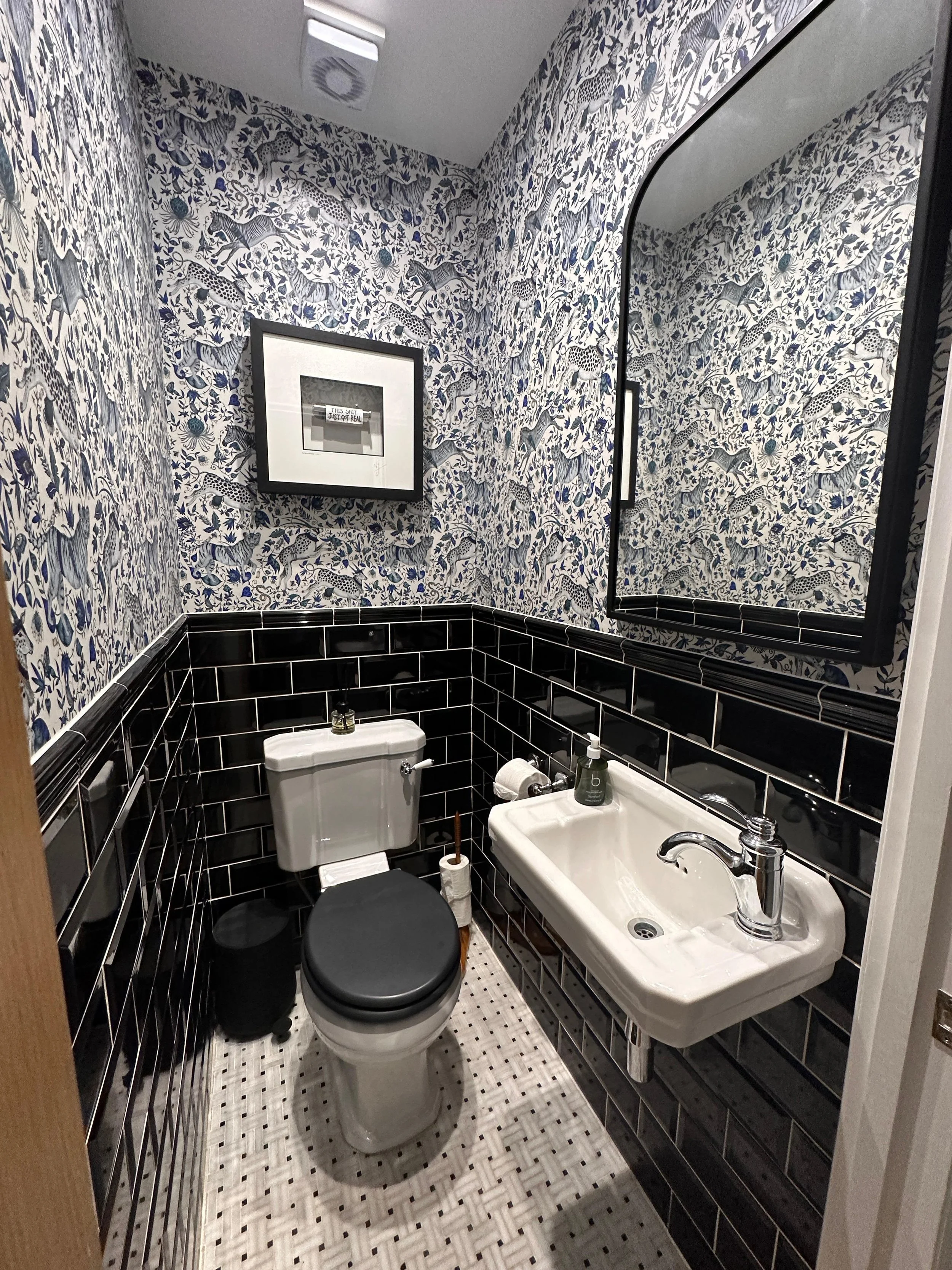 2021 Strathville Road Cloakroom.jpeg