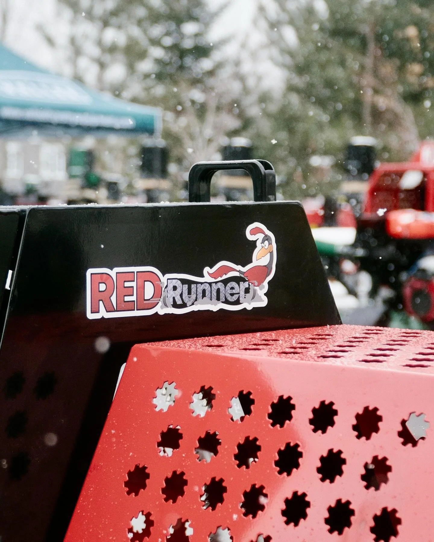 Vous &ecirc;tes une entreprise industrielle qui cherche &agrave; identifier ses produits? Nos stickers haute durabilit&eacute; sont la solution. Appelez-nous pour une soumission rapide 📲 (819) 276-3838