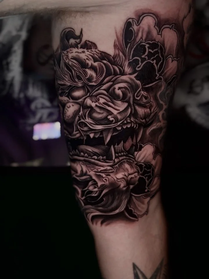 Japanese guard dog on the inner bicep. Big hit, tough session with lots of black, enjoyed this one!