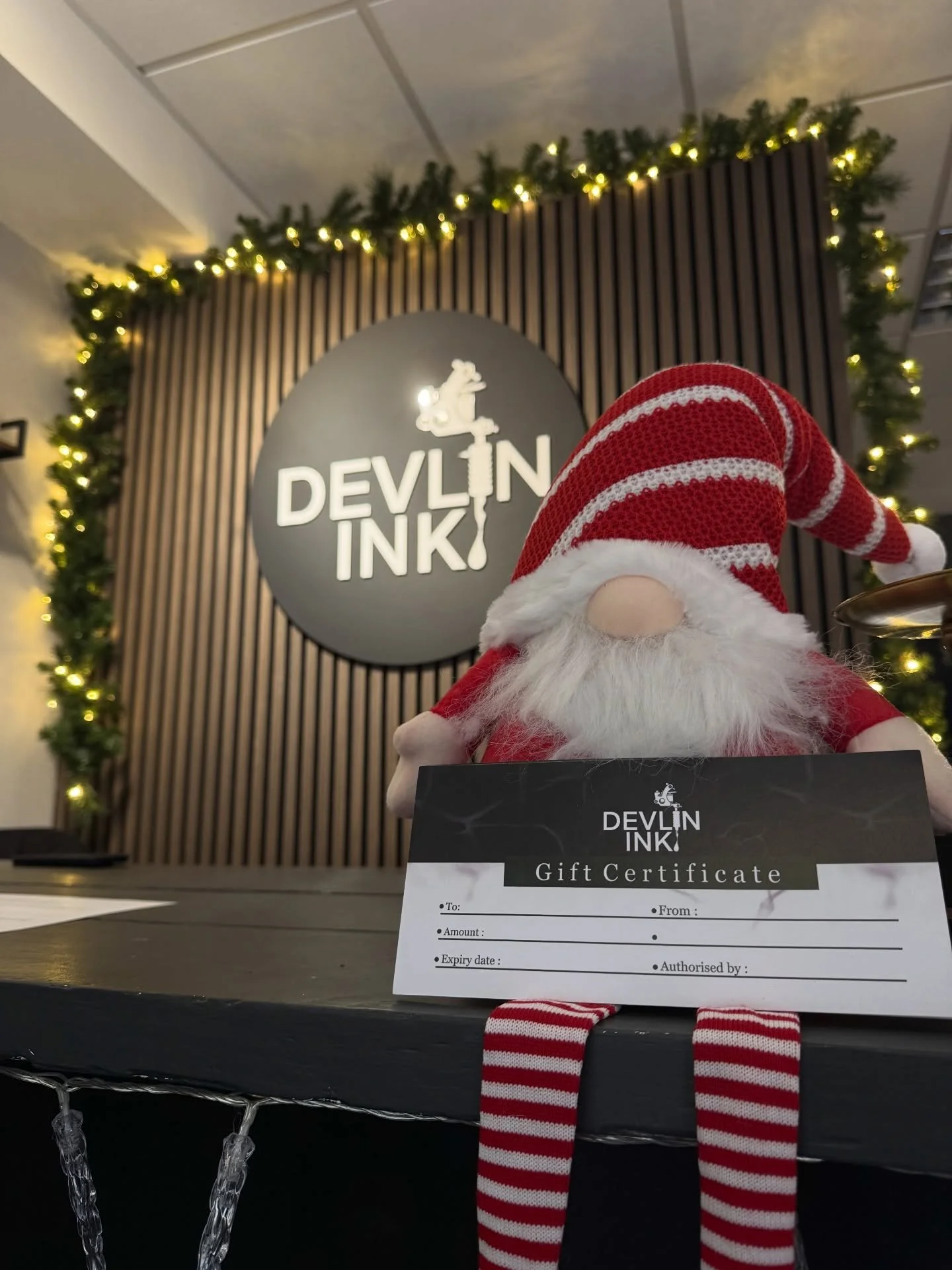 Struggling for those last minute Christmas gift ideas? 
DONT FORGET WE SELL GIFT VOUCHERS💸🎅🏼🎁🎄
I&rsquo;m sure your mum, dad, sister, brother or nan would love a fresh new tattoo to kick off 2026 the right way so pop in store now and get yours fo