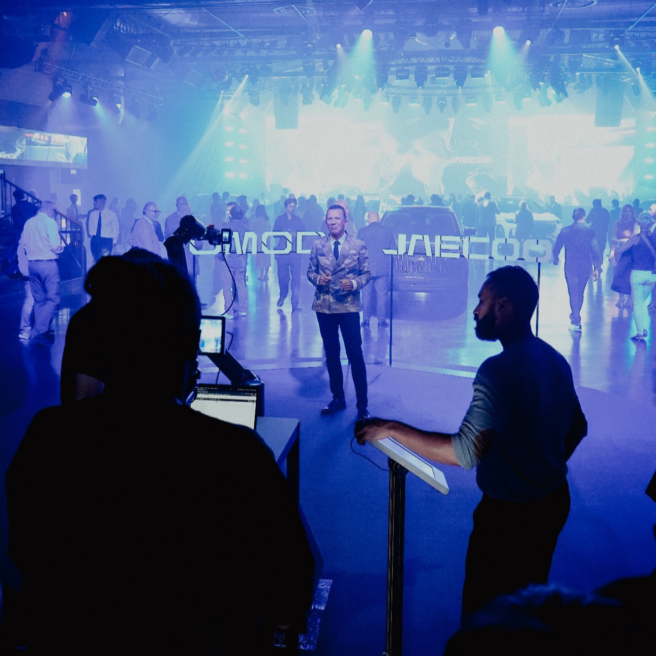 Glambot per Eventi e Fiere: La Rivoluzione del Video Slow Motion (Case Study OMODA)