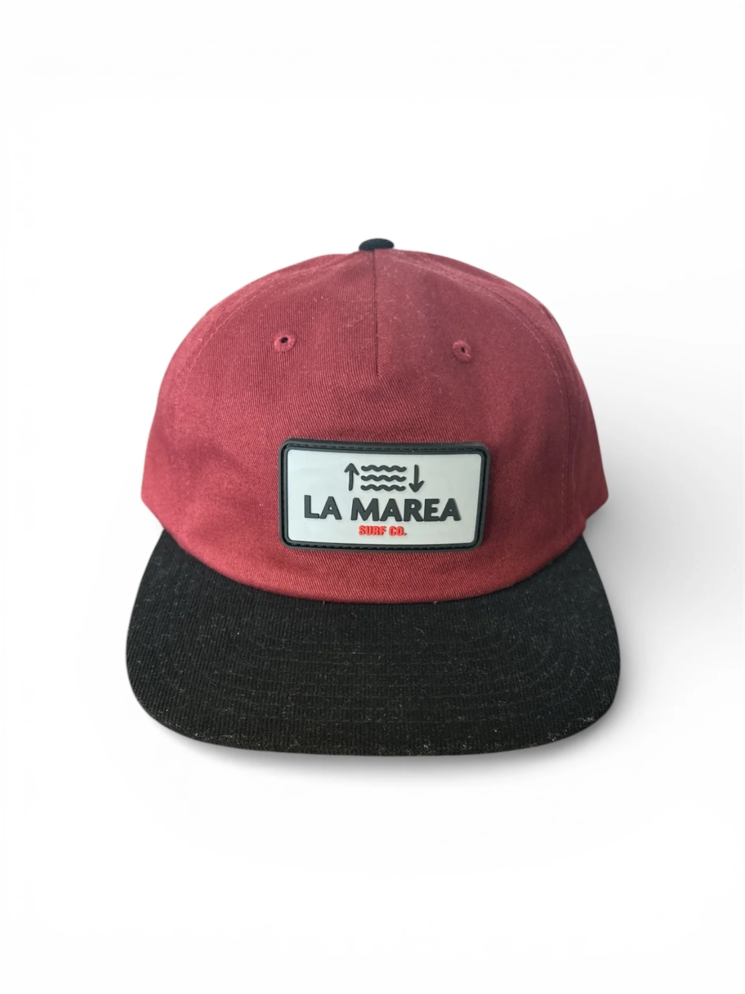 La Marea red/black hat