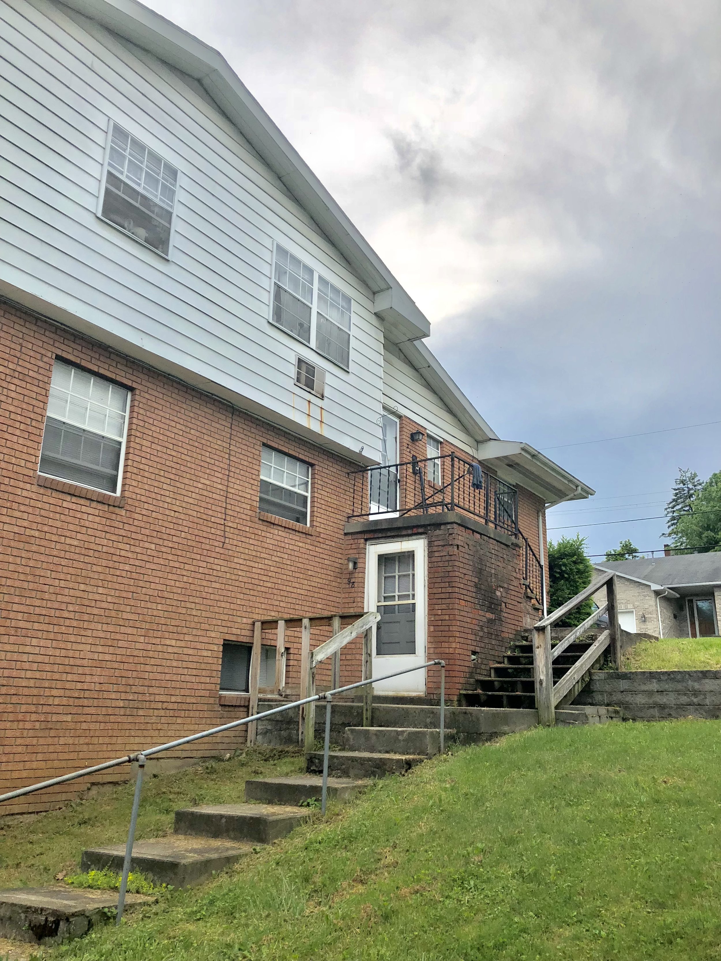 East St./Martin Lane Apartments - 1 bedrooms