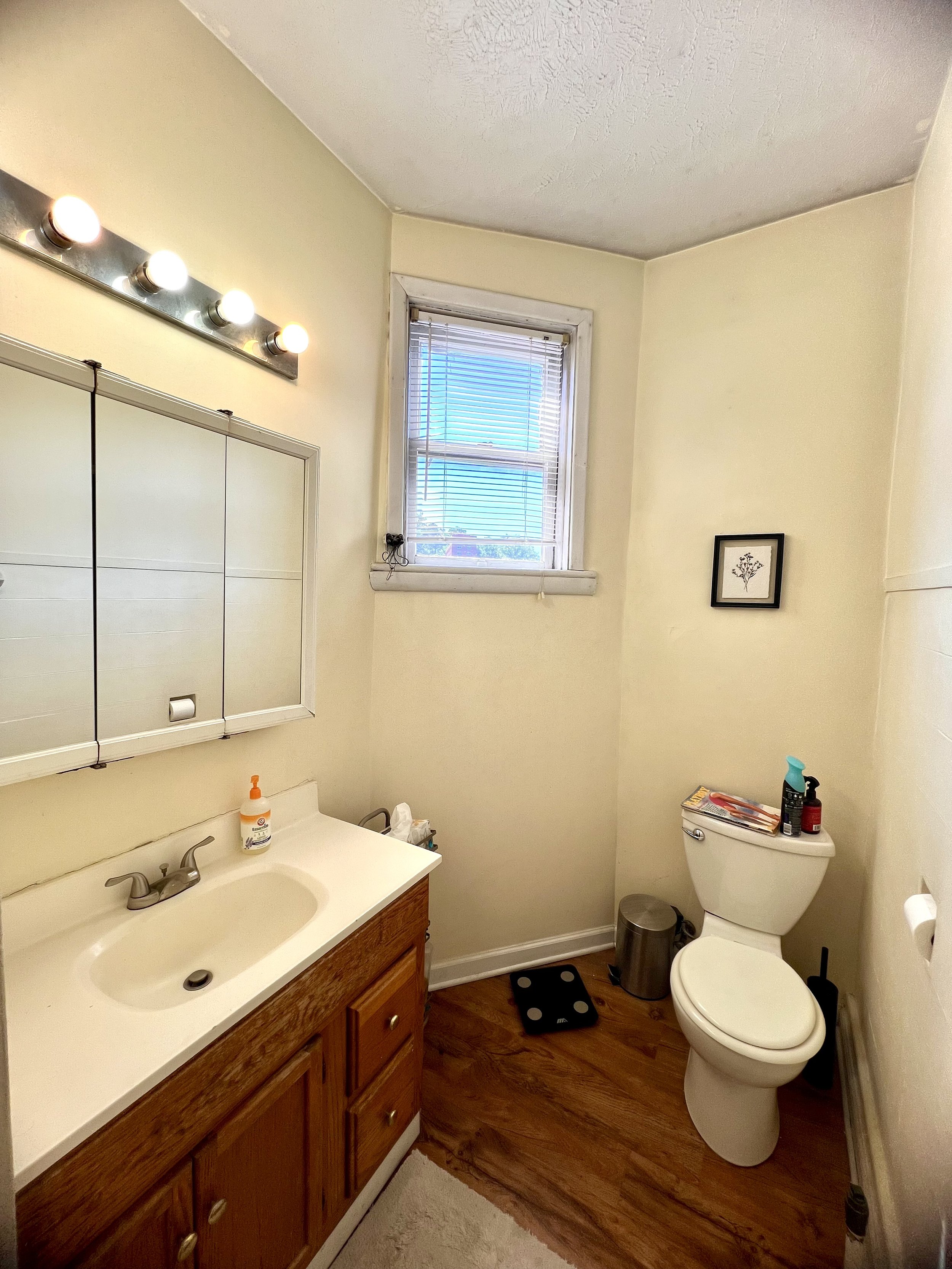 2009 Univ. Ave. Apt. #4