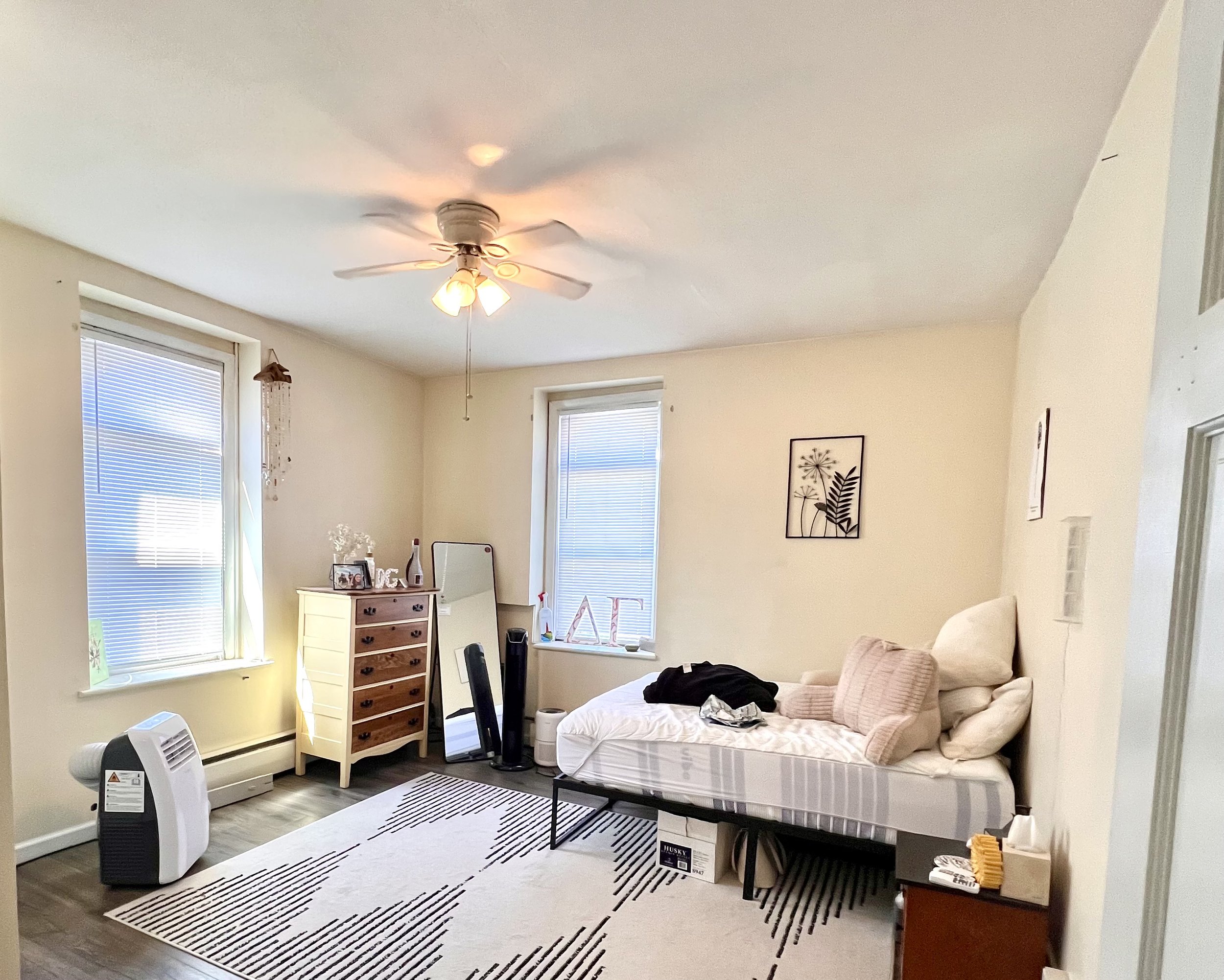 2009 Univ. Ave. Apt. #4