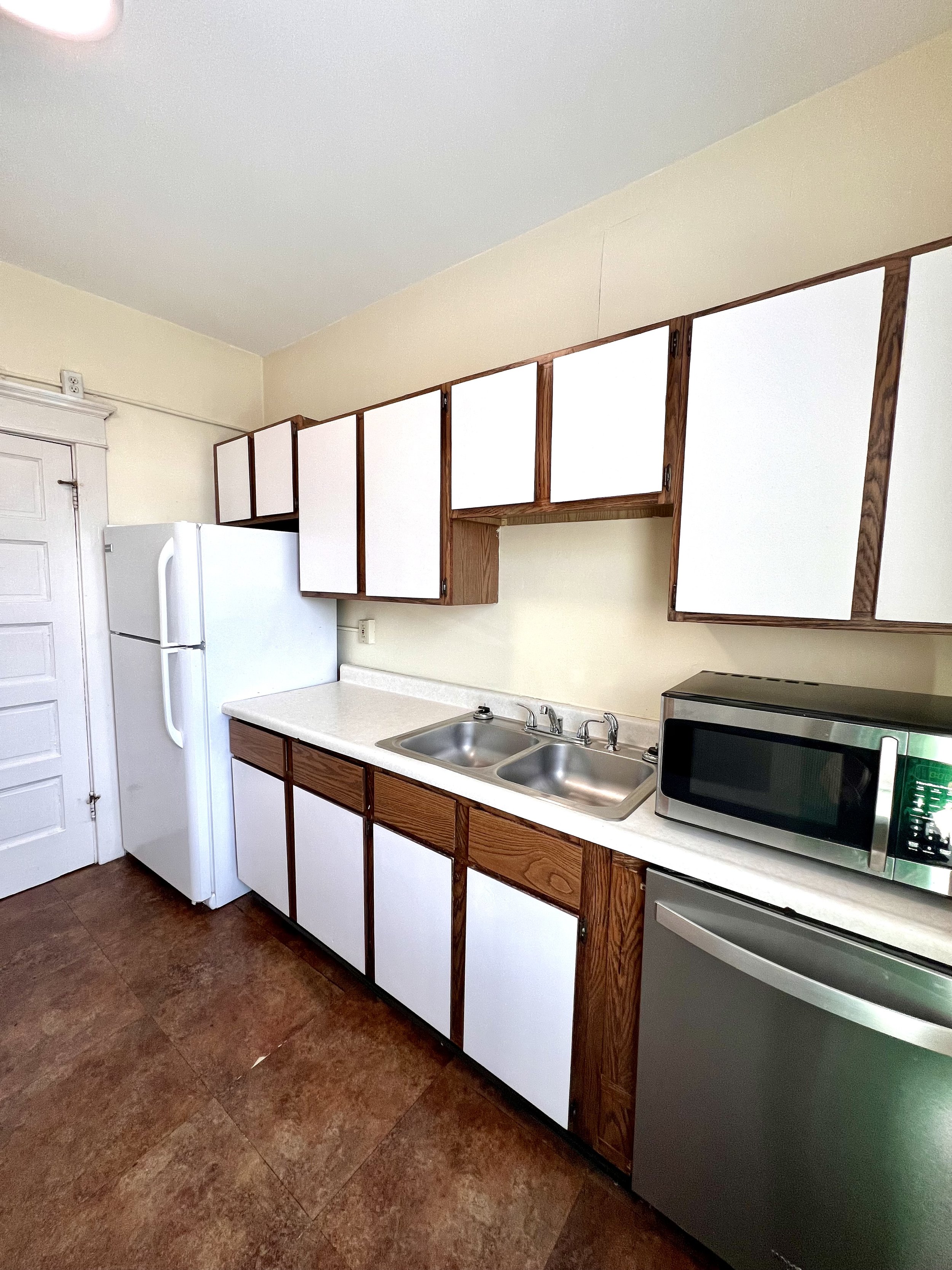 2009 Univ. Ave. Apt. #3