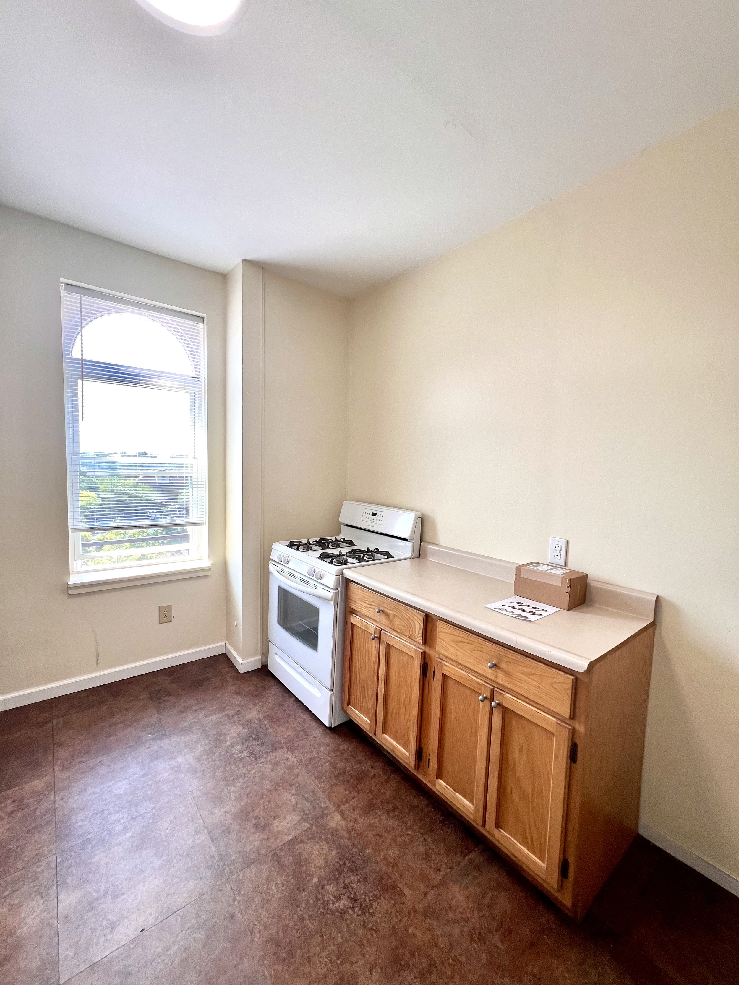 2009 Univ. Ave. Apt. #3