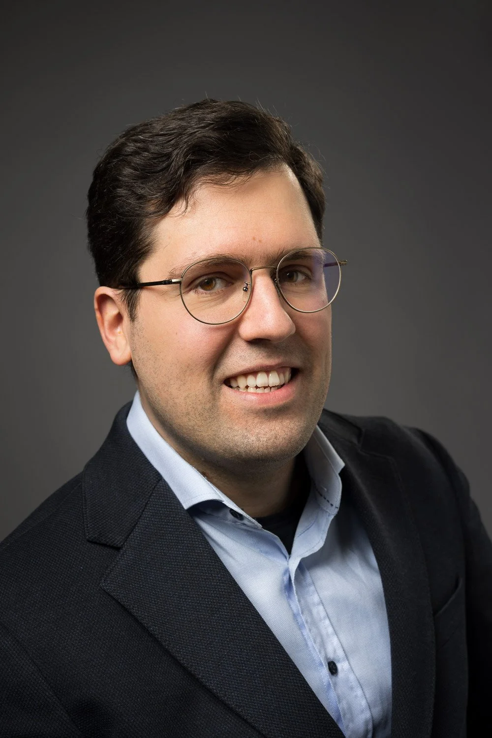 Muotokuva, mies puvussa, cv-kuva