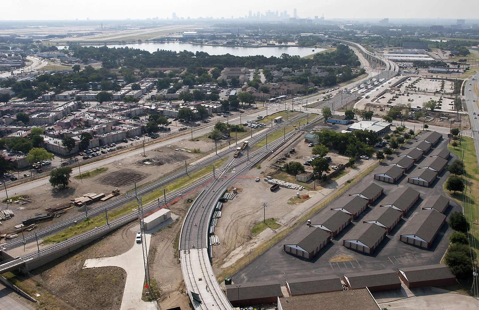 DART GEC 3 Light Rail.jpg