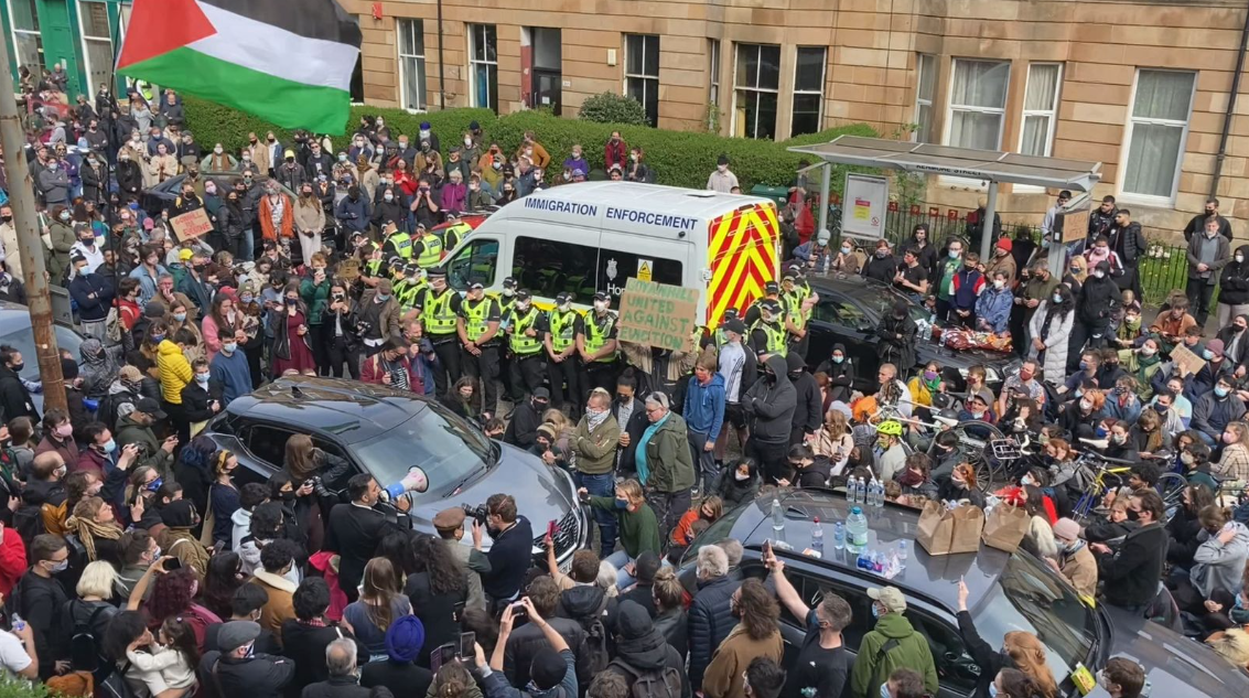 Everybody to Kenmure Street