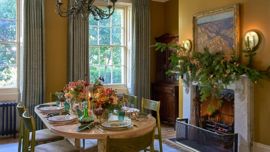 If You Are Sick of Red and Green at Christmas, Here Are the 5 Unexpected Holiday Colors Designers Are Using to Break Away from Tradition This Year