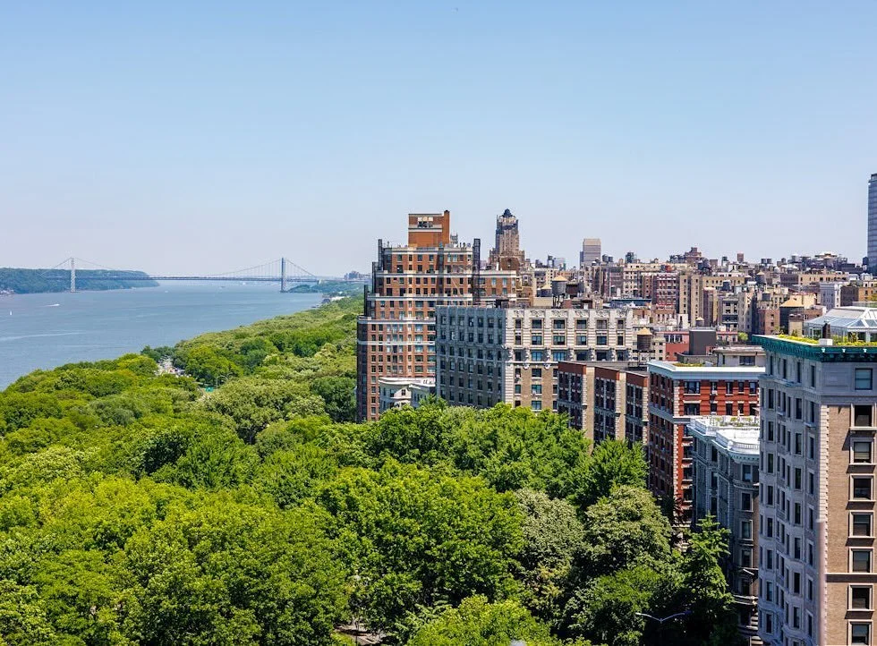 Just closed on 173 Riverside Drive, PHD. 🌳 We are thrilled to represent the buyer of this stunning Penthouse Apartment with a spectacular view. It&rsquo;s always a pleasure working with listing agent @lisaklippman ✨

#wesokyteam