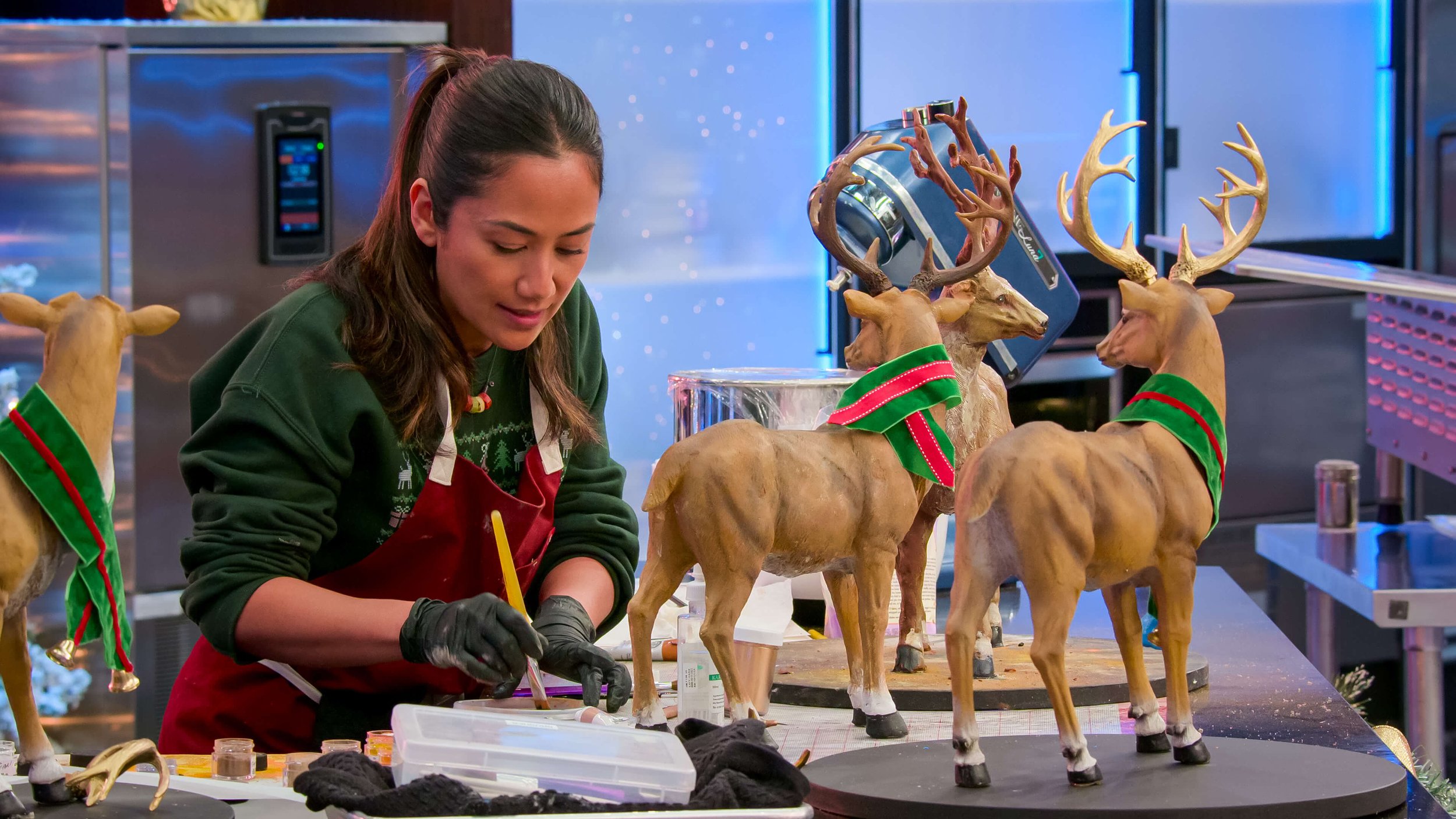 April Julian works on a reindeer cake for Is it Cake Holiday