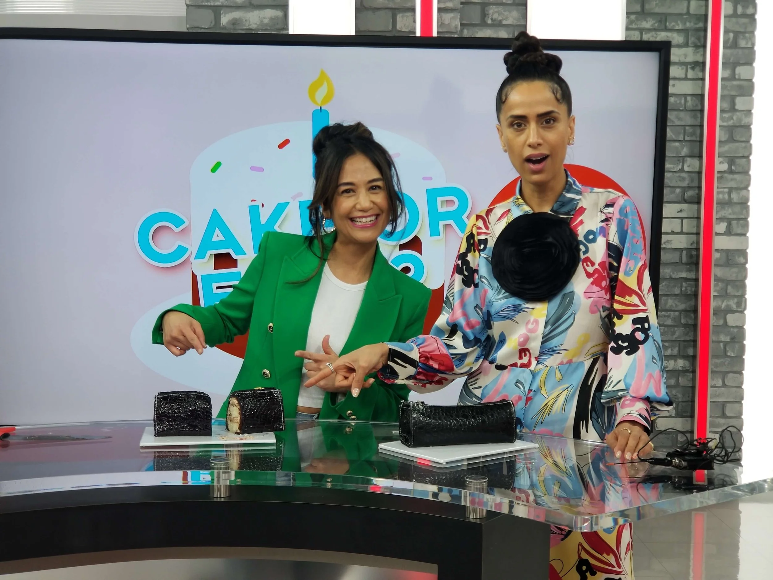 April Julian Cake or Fake eTalk 20.JPG