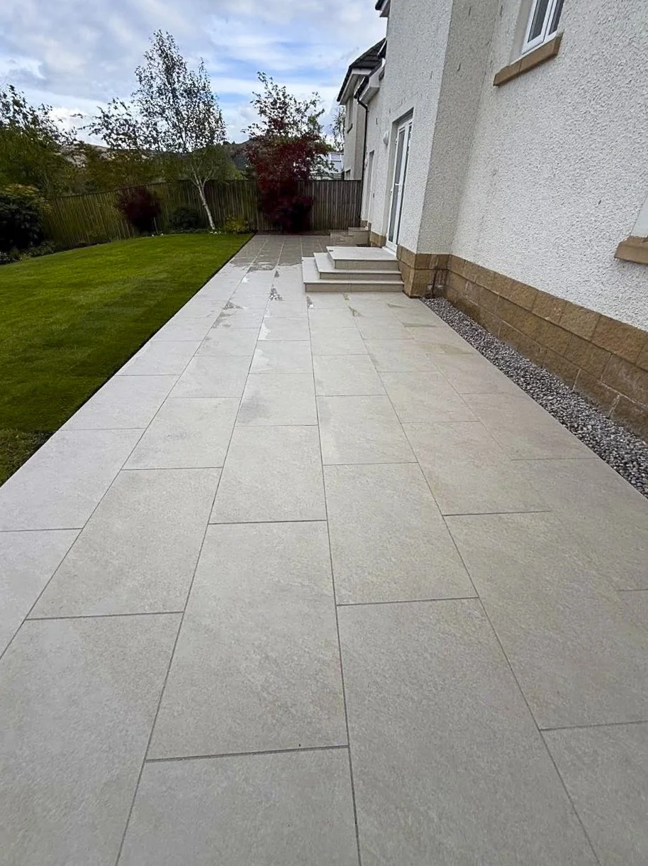 Porcelain Perfection: a Terrace with Class