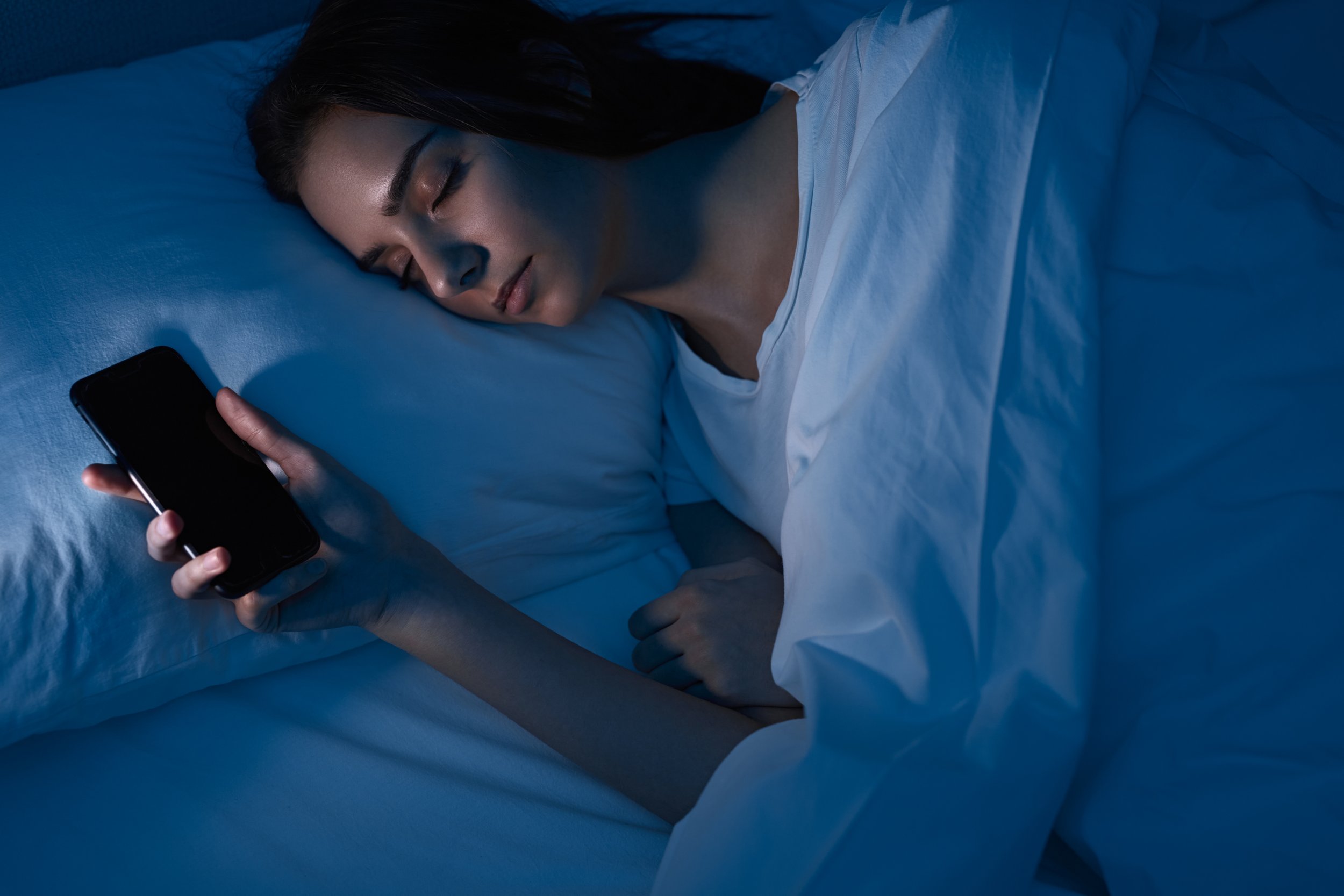 About Phone Use, Digital Overload, and Burnout