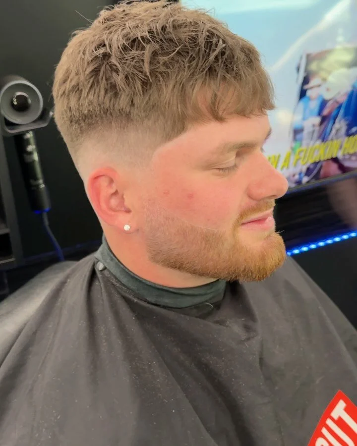 This man is proof that If you ever want to be a salesman of high caliber you have to present your self as such. My boy @trennon.lee cleans up something serious.