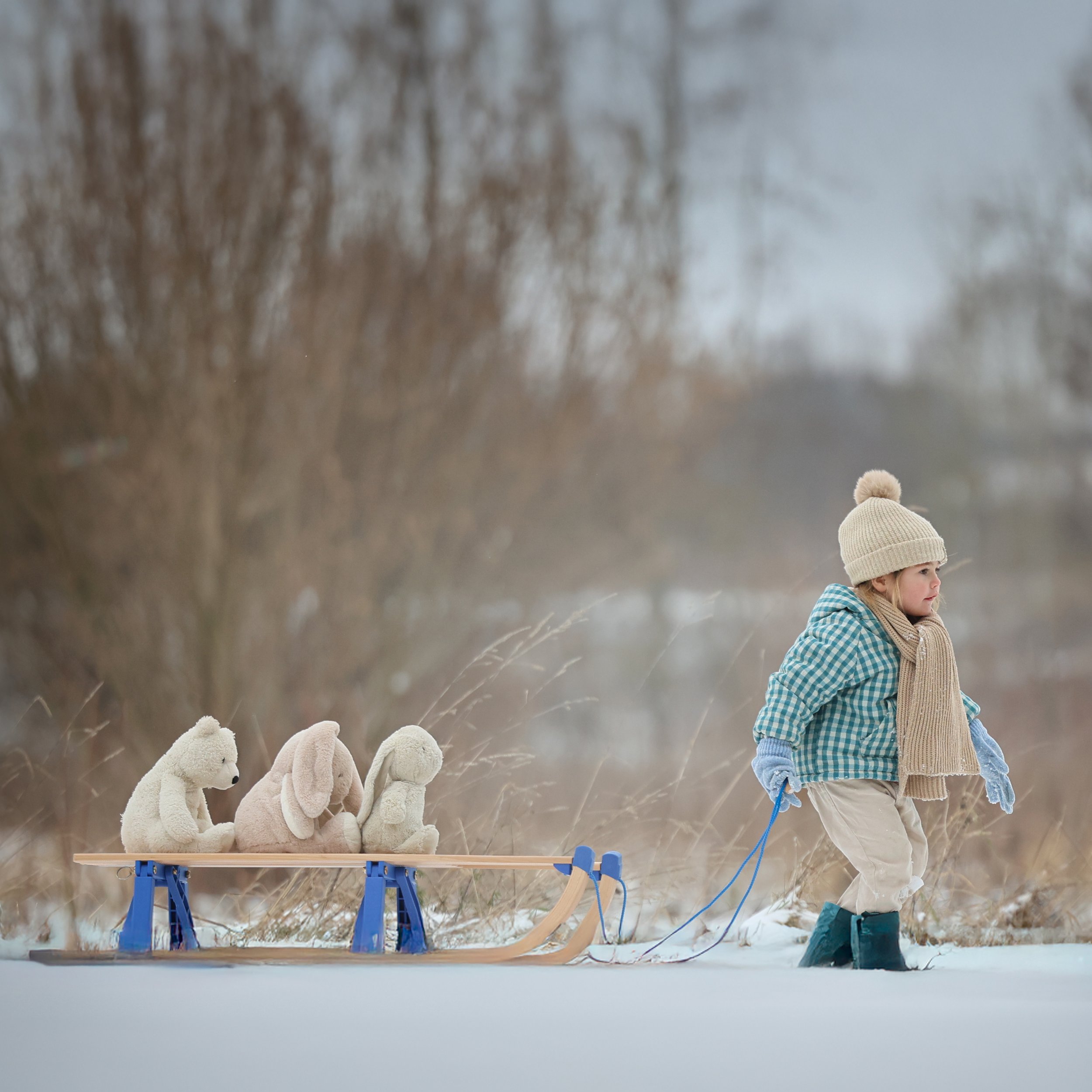 magische-kinderfotografie-sneeuw-knuffels.jpg