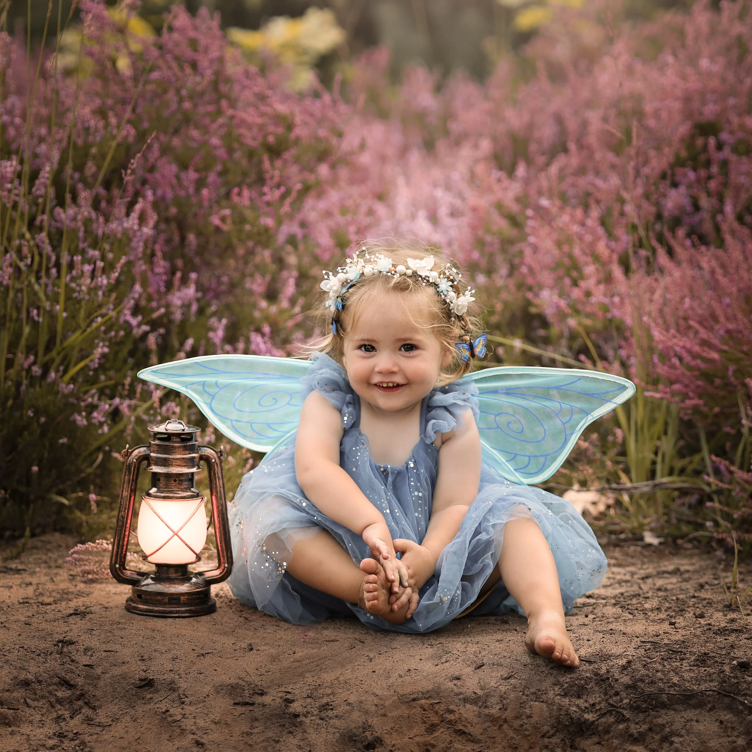 kinderfotografie-elfje-in-de-heide-sprookjesachtig.jpg