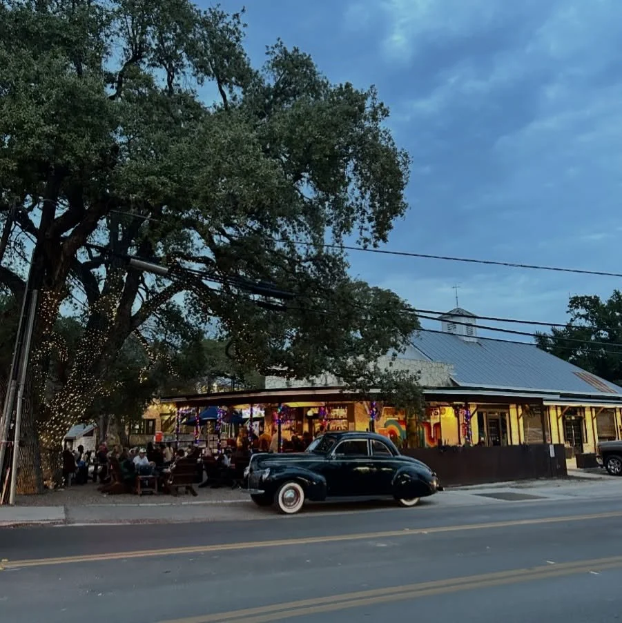 Brought in the new year with lots of Merc cruising! Happy new year everybody! 
#1940mercury #merc #40mercury #flathead