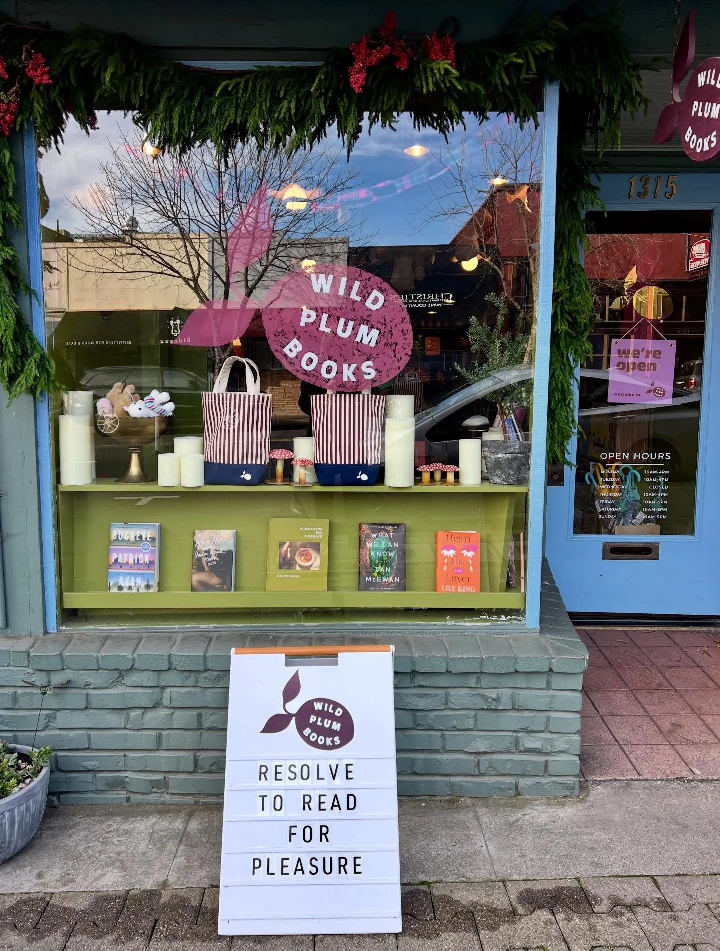 My kind of resolution ✨

We&rsquo;ll be home reading NYE and New Year&rsquo;s Day. See you Friday 💚