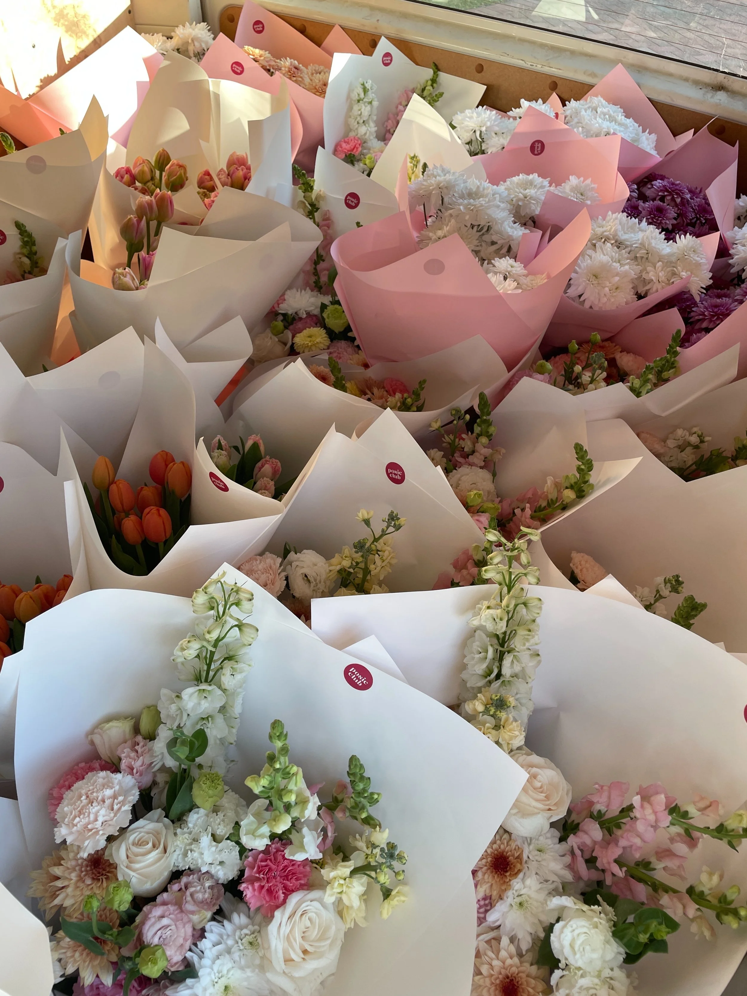 We went straight from Mother&rsquo;s Day, our biggest flower week yet, into being completely head deep in spring planting&hellip; so I feel like I&rsquo;m only just coming up for air again now 🌱😅

But truly, thank you !! 

Watching a van absolutely