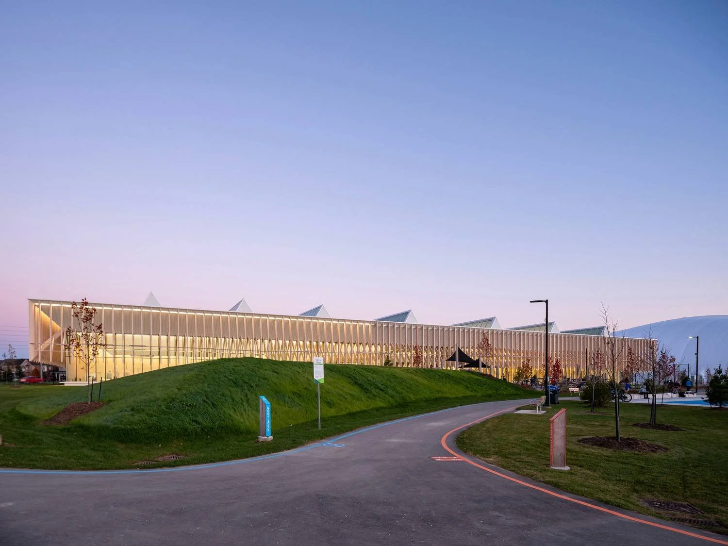 MJMA-Churchill-Meadows-Community-Centre-EXT553-Scott-Norsworthy.jpg