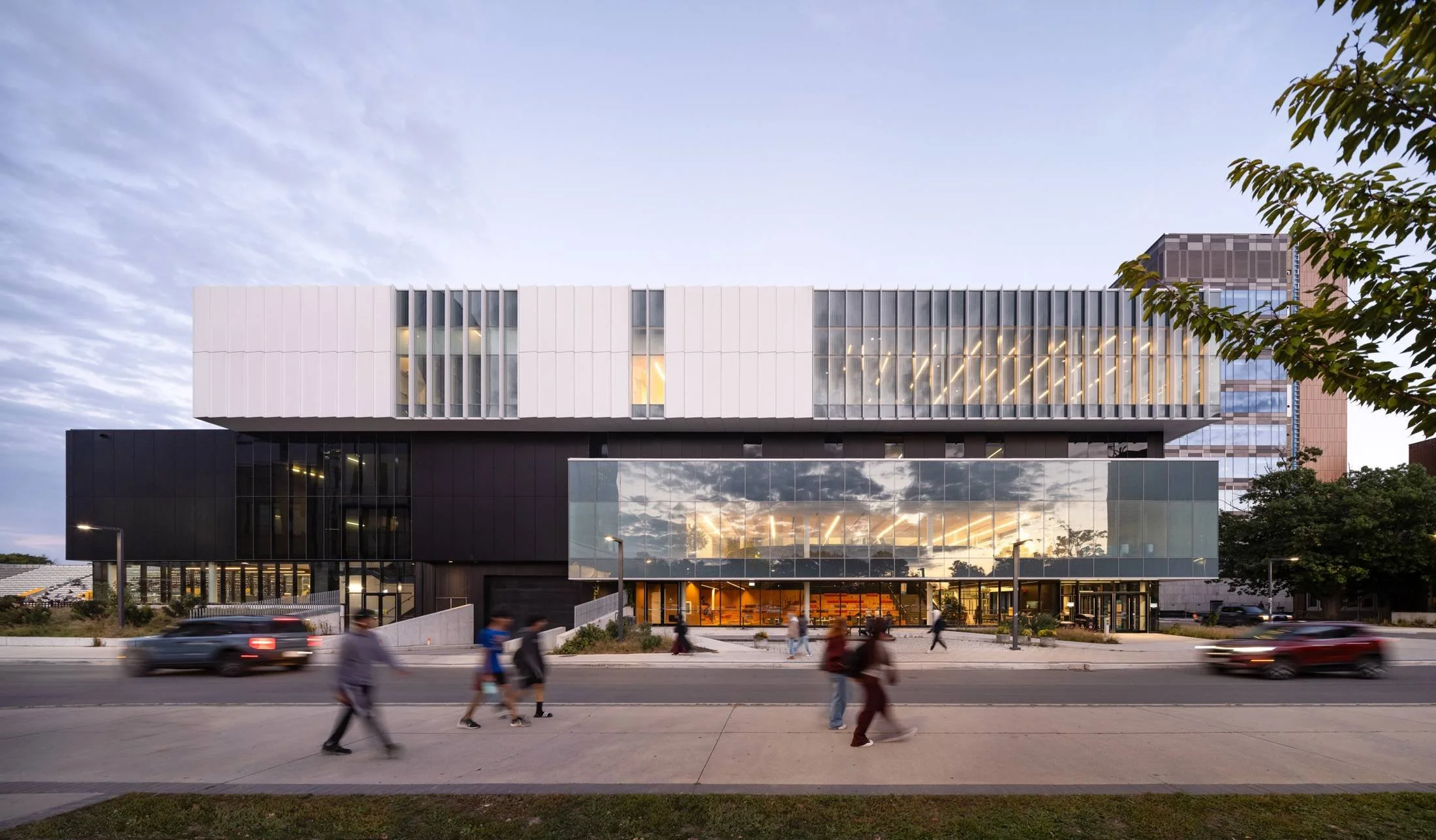 McMaster-HUB_Ext104_med.jpg
