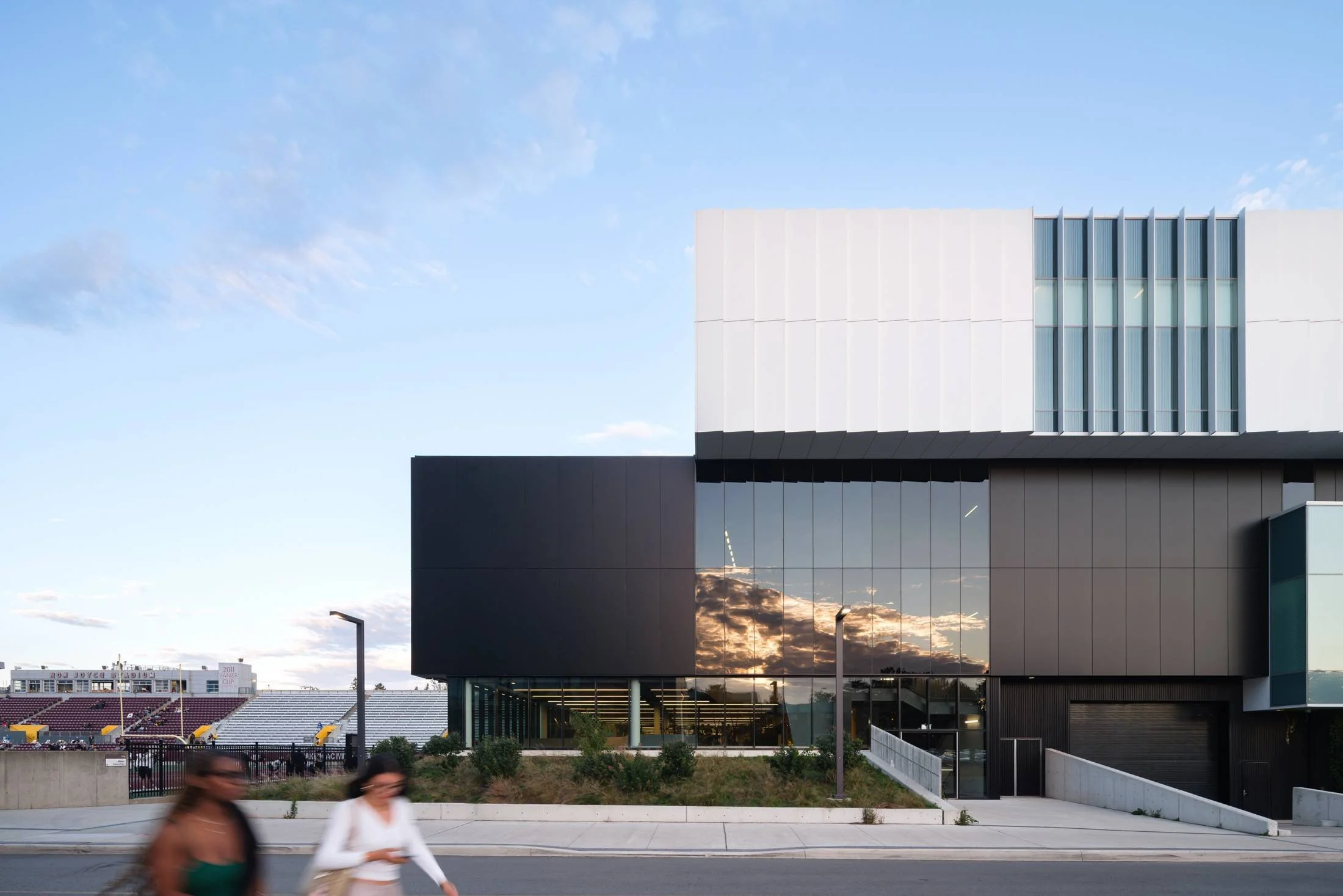 McMaster-HUB_Ext108_med.jpg
