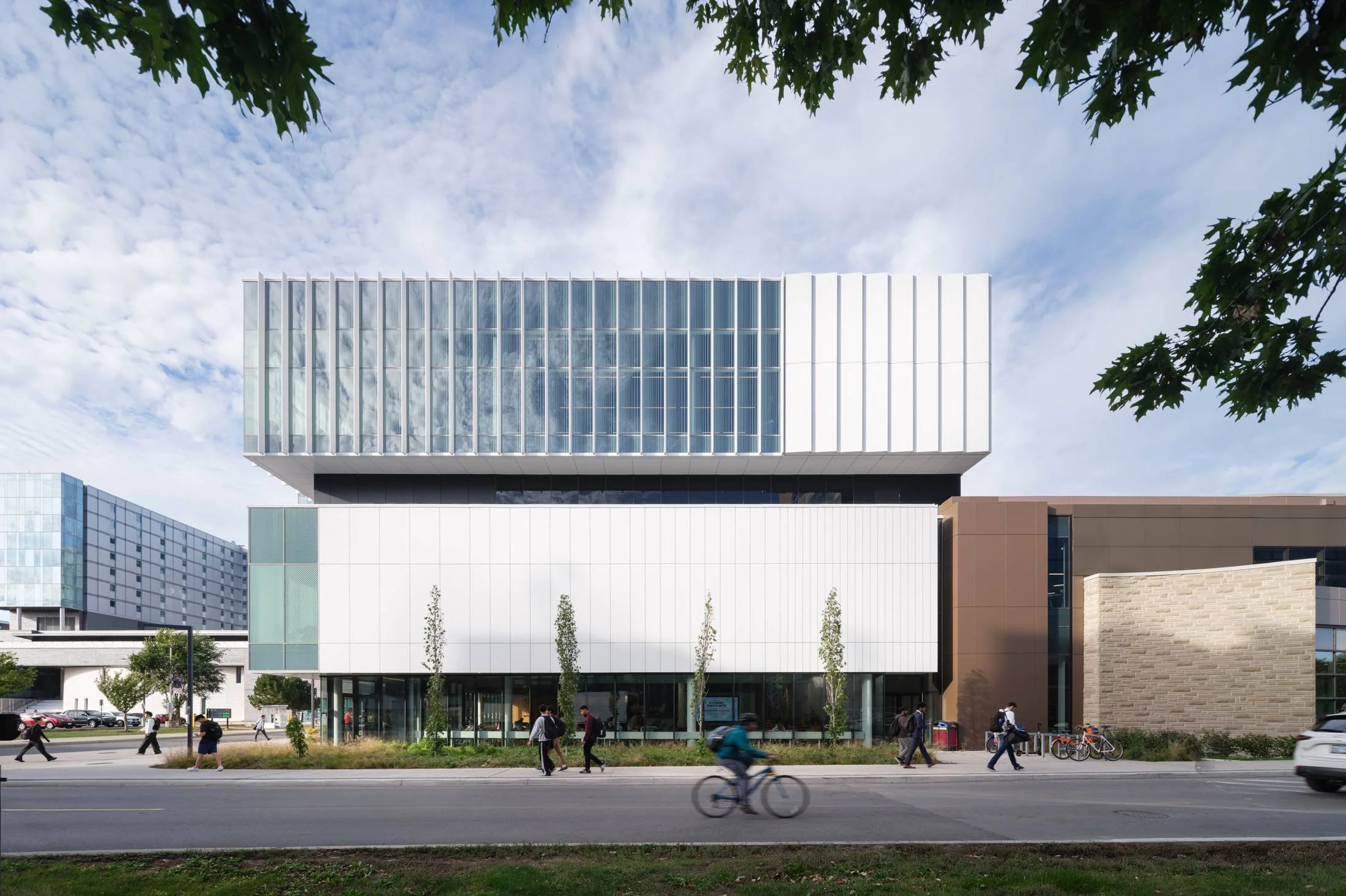 McMaster-HUB_Ext210_med.jpg
