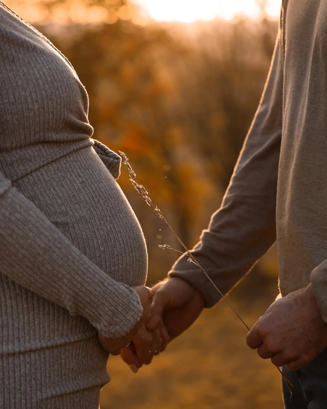 𝗗𝗲𝗶𝗻 𝗞𝗼̈𝗿𝗽𝗲𝗿 𝗹𝗲𝗶𝘀𝘁𝗲𝘁 𝗴𝗲𝗿𝗮𝗱𝗲 𝗪𝘂𝗻𝗱𝗲𝗿 🥰🥹

Ein Babybauch-Shooting soll genau das zeigen,
eure Vorfreude. Die Ruhe. Die Verbindung zu dem kleinen Leben in dir. ❤️✨

Es sind Bilder voller Gef&uuml;hl die daran Erinnerung, wie