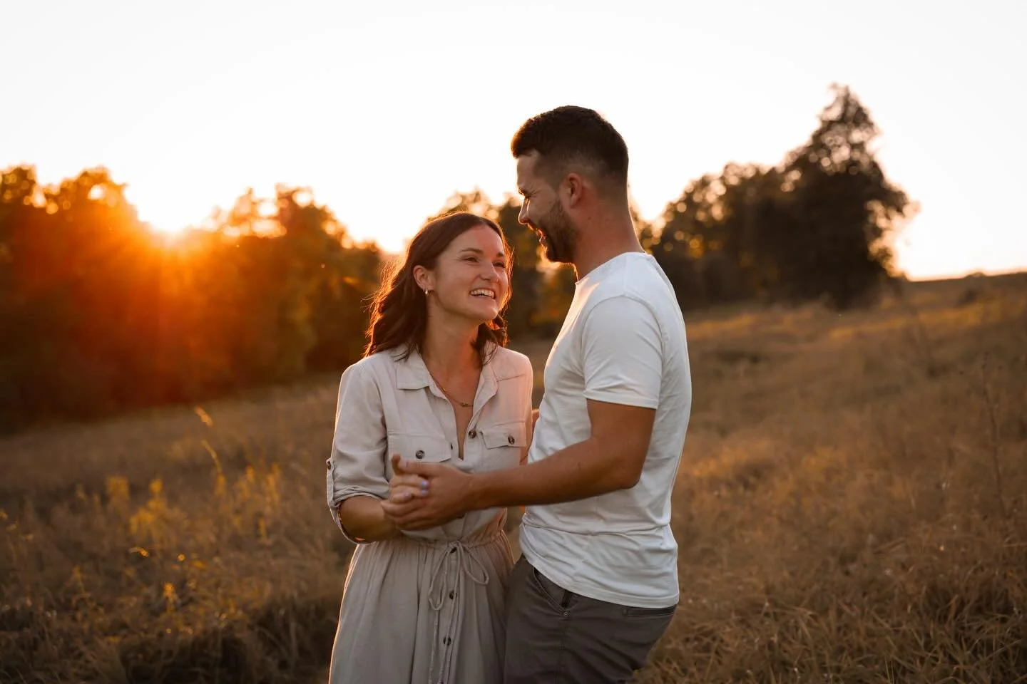 Wann ist eigentlich der beste Zeitpunkt, ein Shooting zu buchen? 📸✨

Am besten ist es, wenn ihr euch fr&uuml;hzeitig bei mir meldet &ndash; idealerweise einige Monate vor eurem Wunschdatum. So kann ich euren Termin ganz entspannt einplanen und wir f