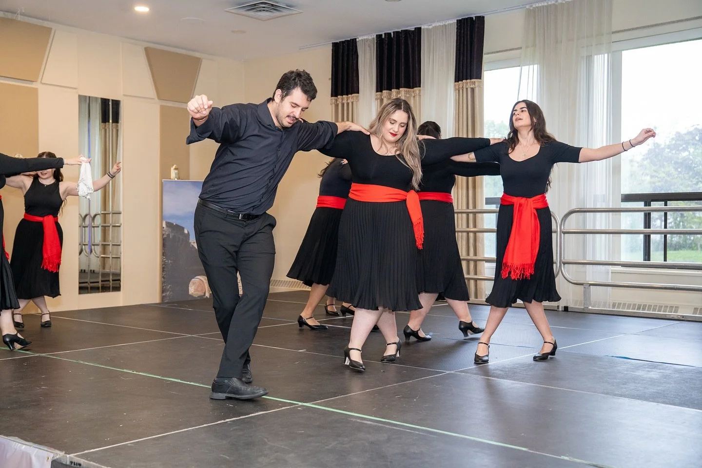 More from #Carassauga2025 at the Serbian Pavilion π¬π·β€οΈπ·πΈ
πΈ: Nancy Stefanovic @st.savaoplenac
#GreekDance #Balkan #DanceGroup #Folklore #GreekDancers #TorontoGreeks #EventEntertainment #GreekEvents