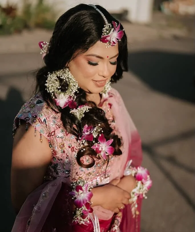 When orchids meet baby&rsquo;s breath, magic happens ✨ A bridal look to remember forever 🌸👰
