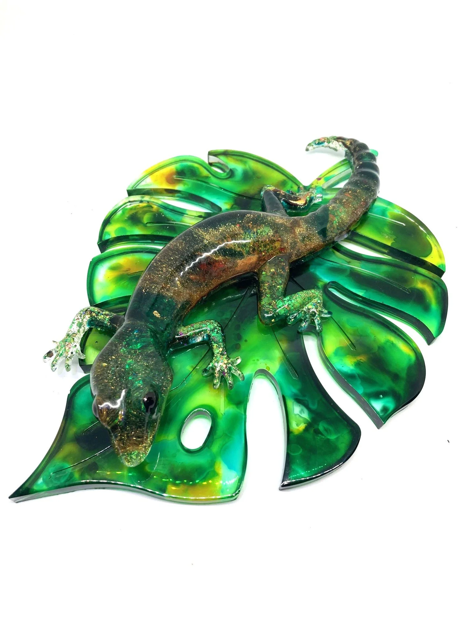 Resin Figurine_Fall Hues Salamander on Leaf_Close Up.jpg