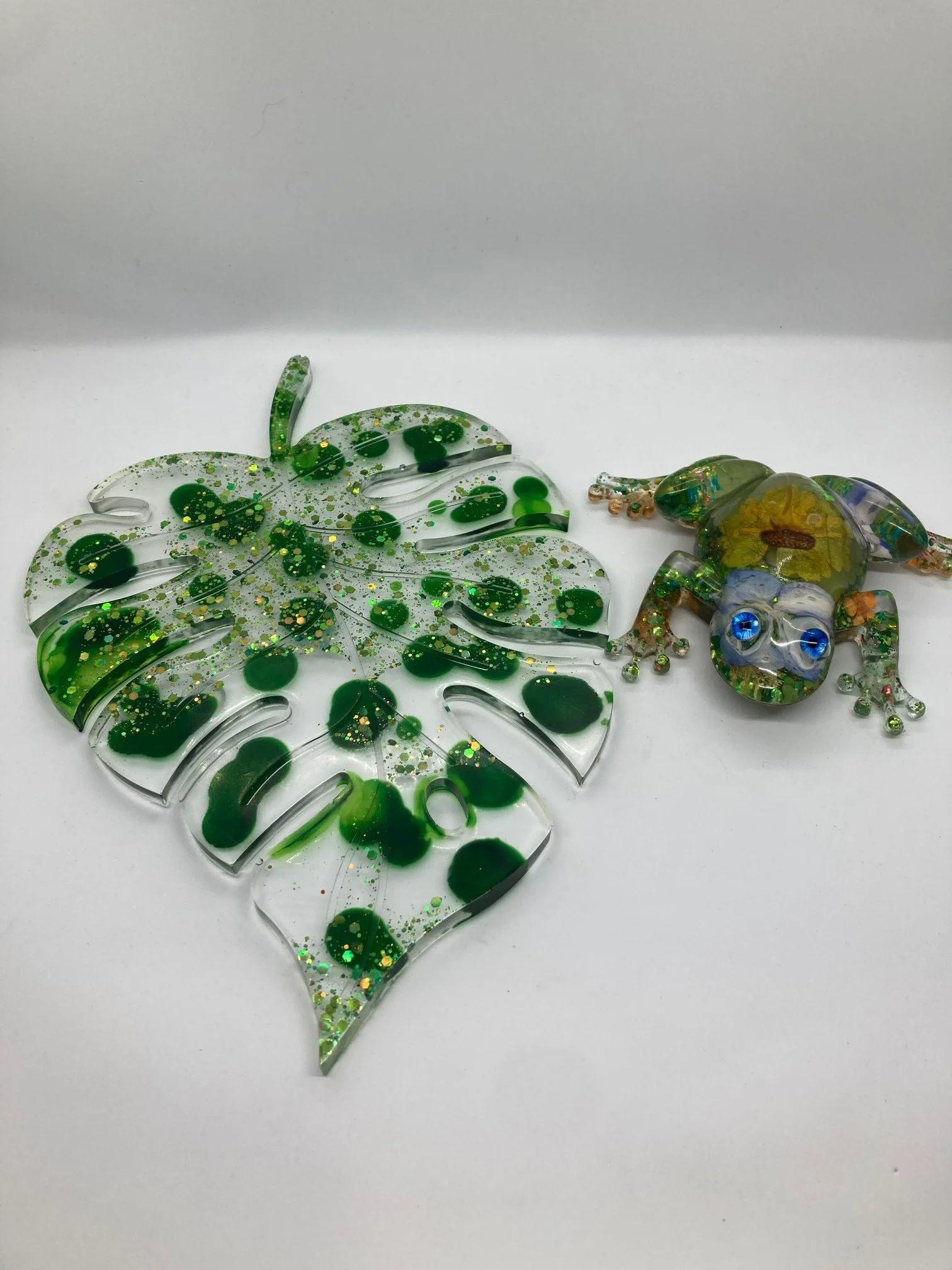Resin Figurine_Flowered Blue and Yellow Frog on Leaf_separated.jpg