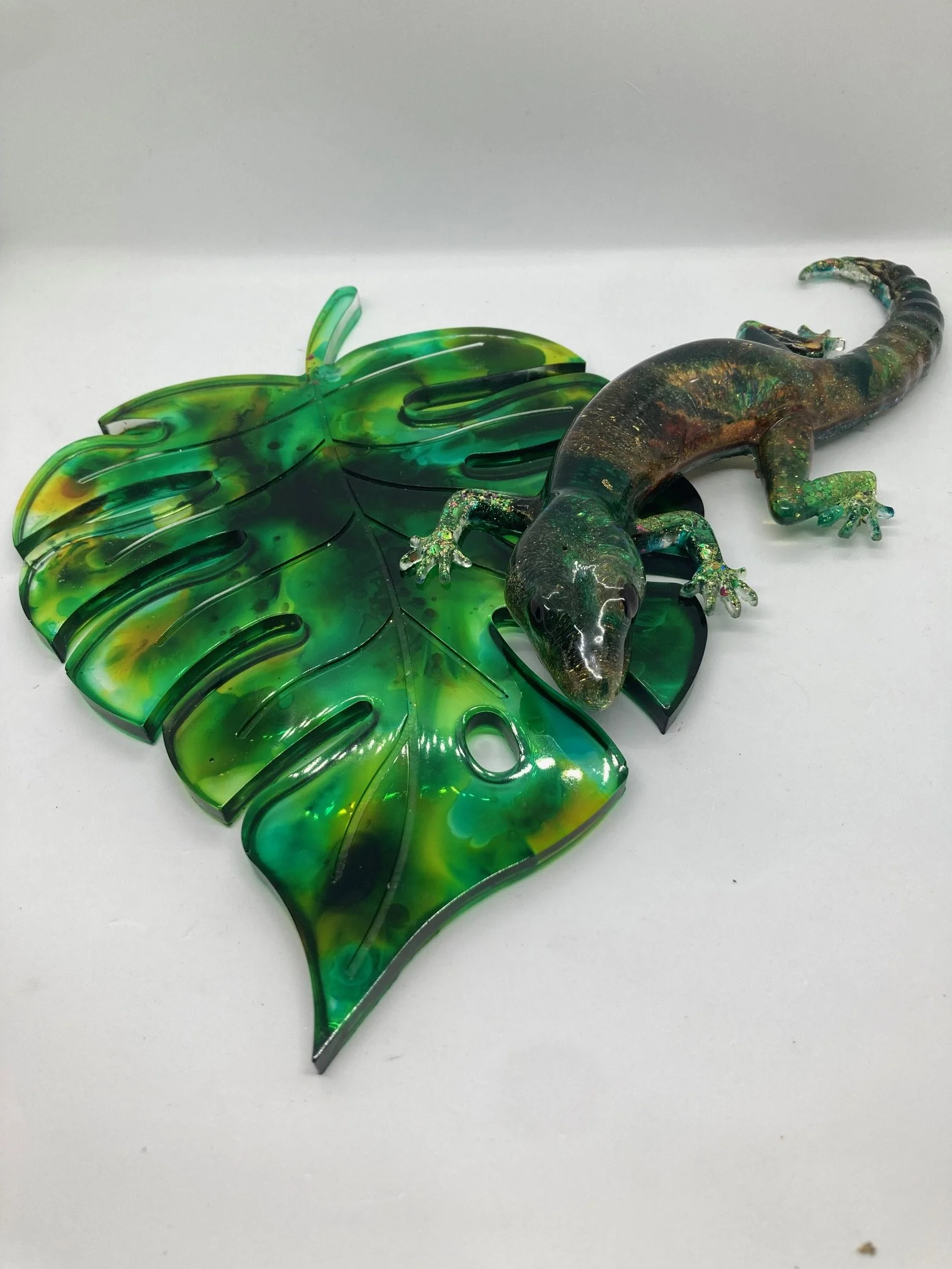 Resin Figurine_Fall Hues Salamander on Leaf_Partly Separated.jpg
