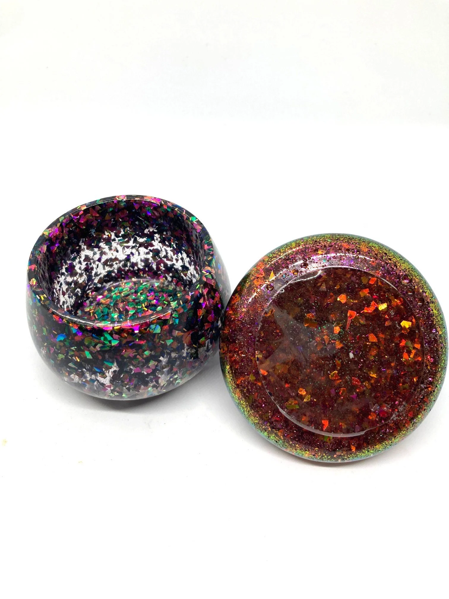 ResinDecor_MediumMushroomJar_Catch22 with Holo Lid_Separated.jpg