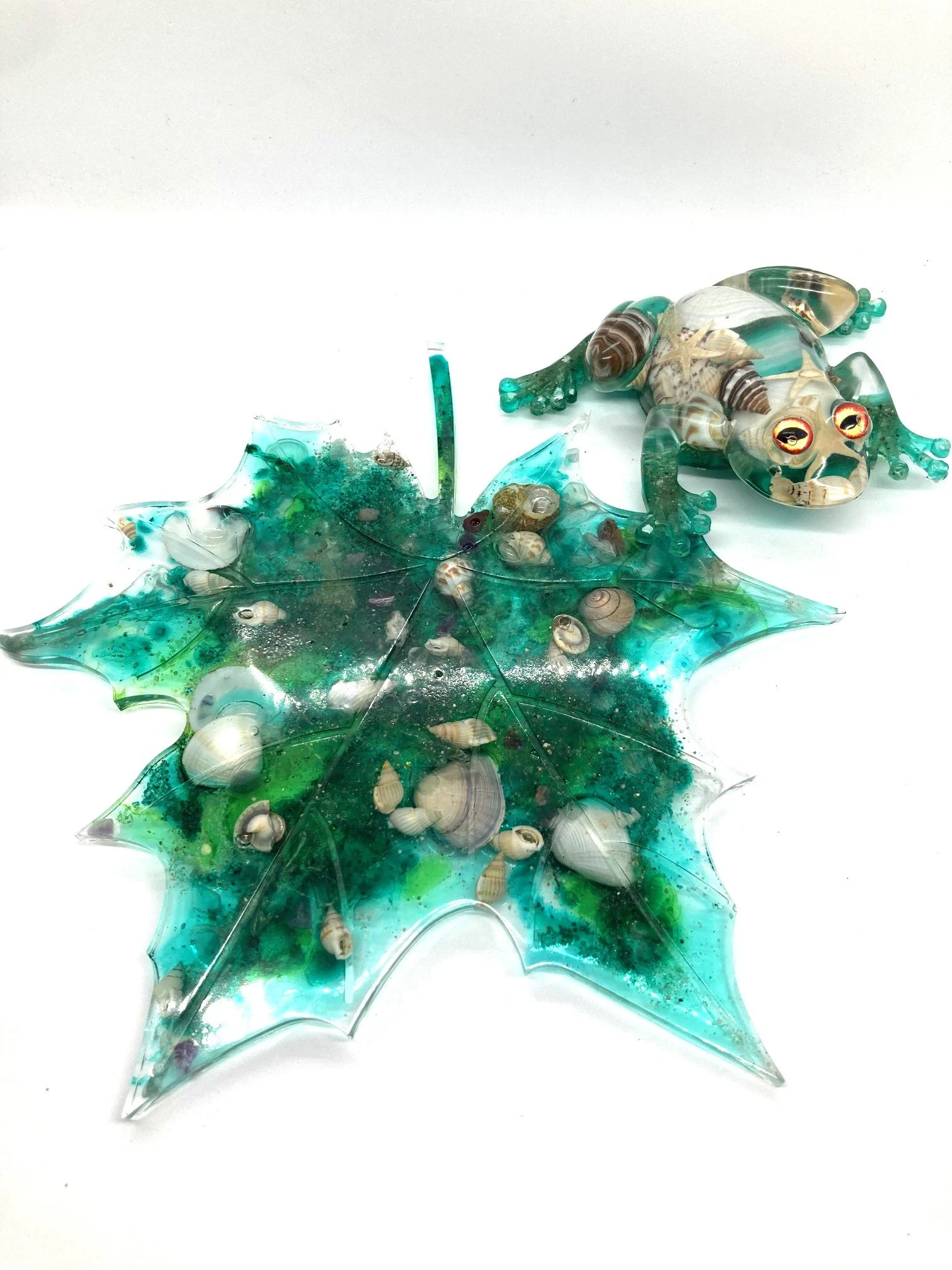 Resin Figurine Shell Yeah Hypno Frog on Leaf_Separated.jpg