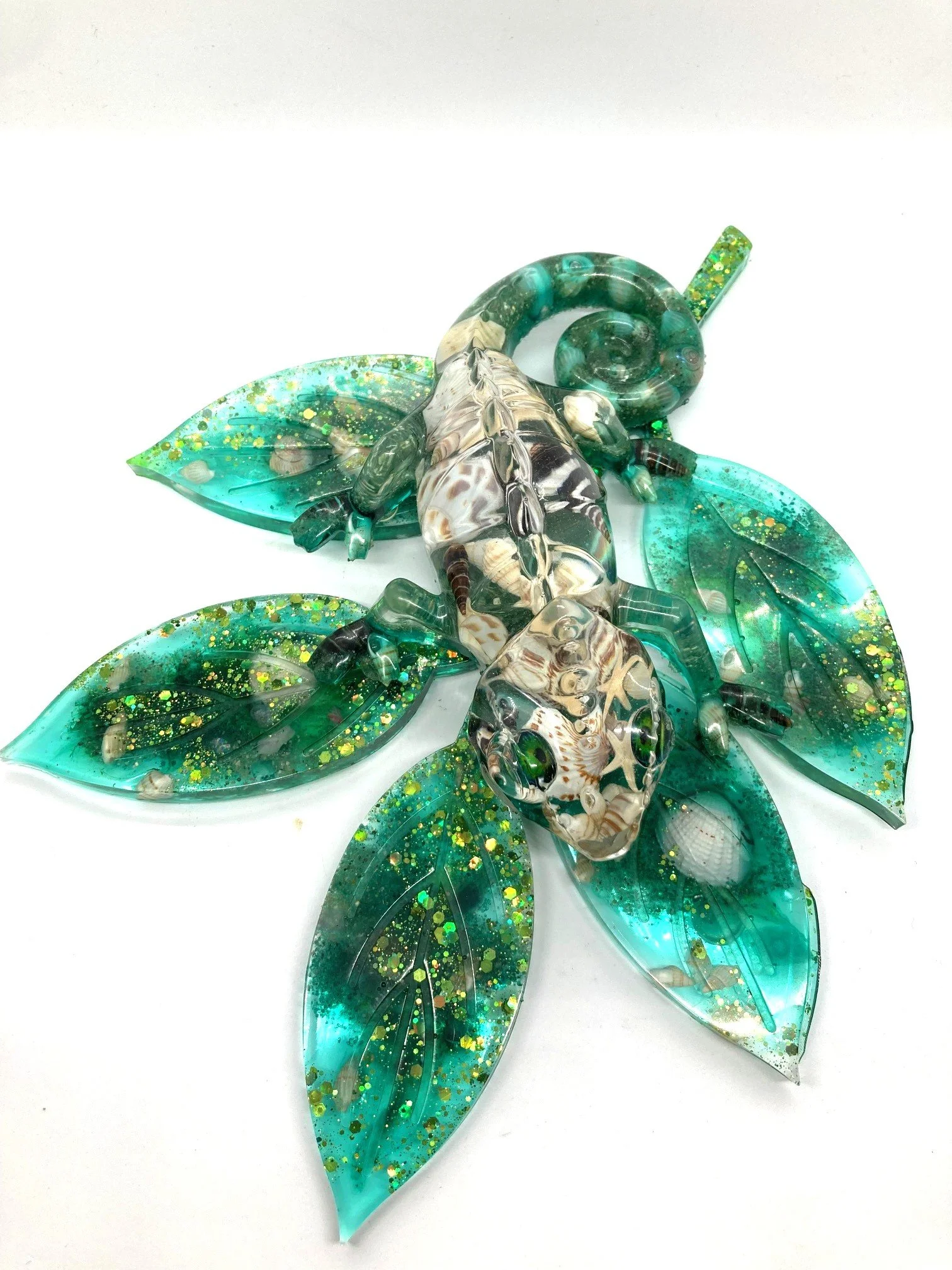 Resin Figurine Shell Yeah Chameleon on Leaf_From Above.jpg